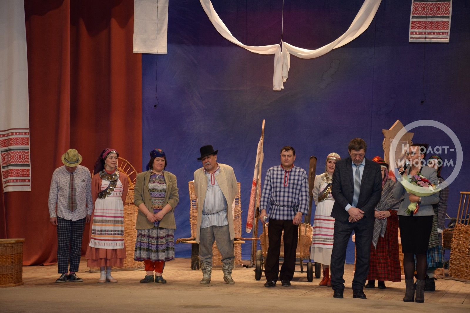 В Нурлатском районе проходят гастроли Нижнекамского драматического театра им.Т.Миннуллина