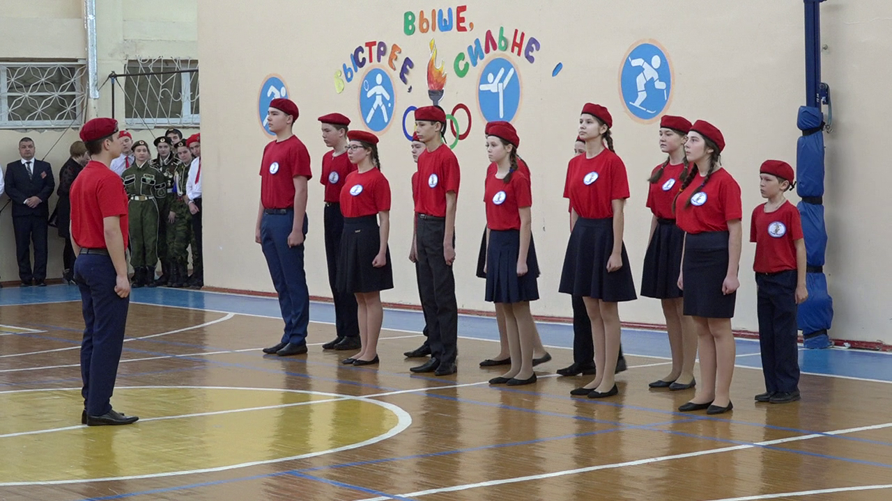 В Нурлатской городской школе №9 прошел муниципальный этап смотра строя и песни