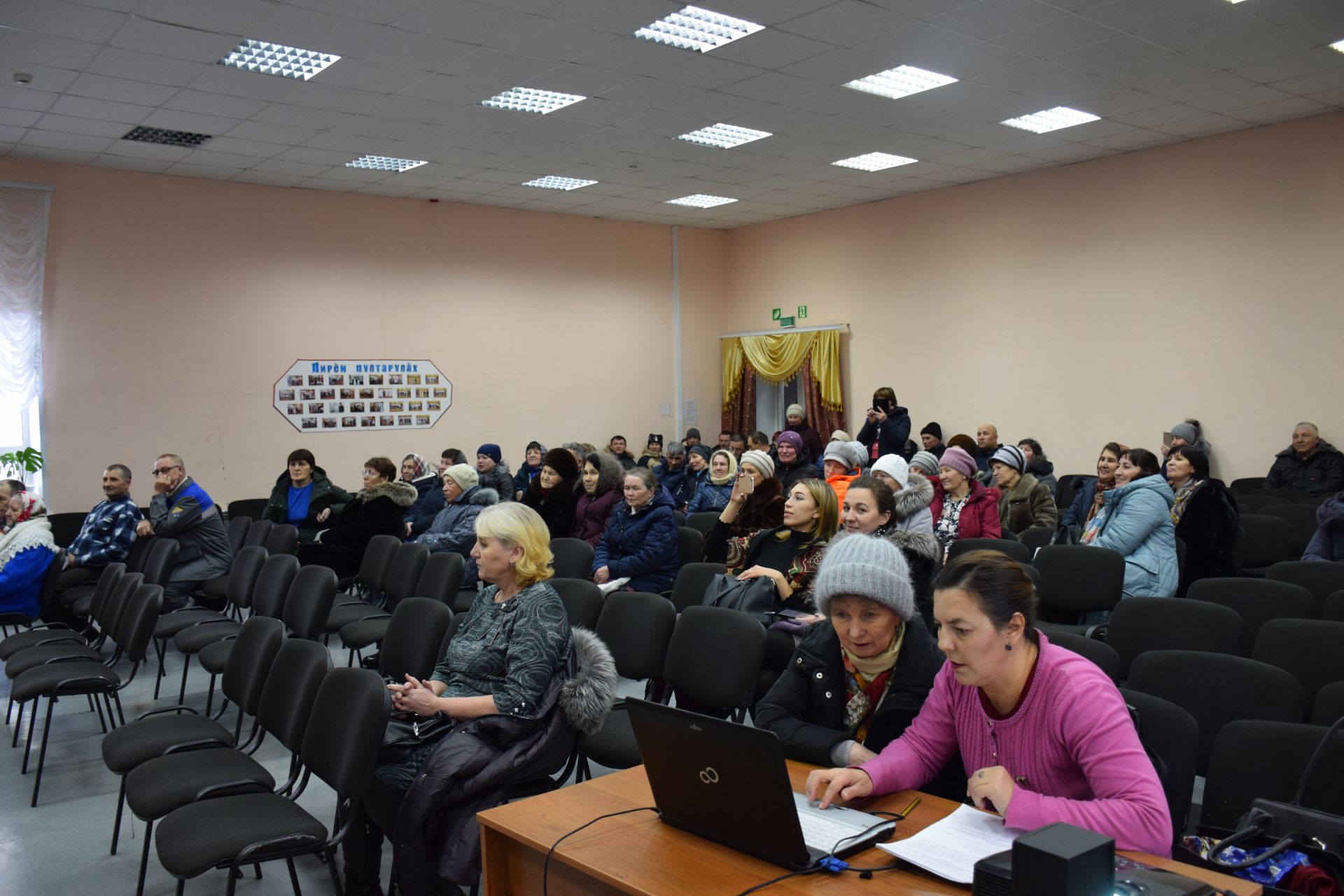 Сход в Якушкинском поселении завершил череду муниципальных встреч
