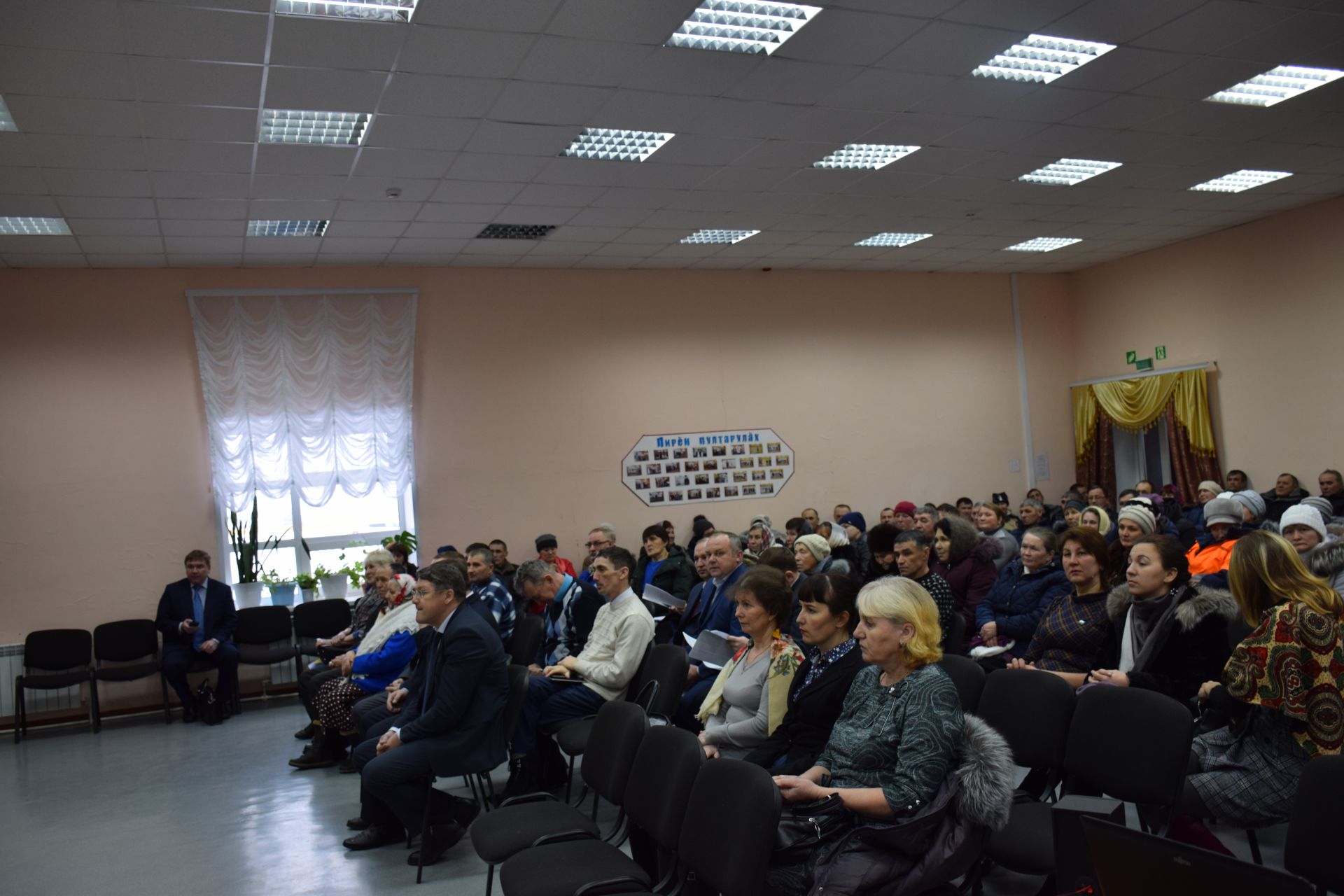 Сход в Якушкинском поселении завершил череду муниципальных встреч