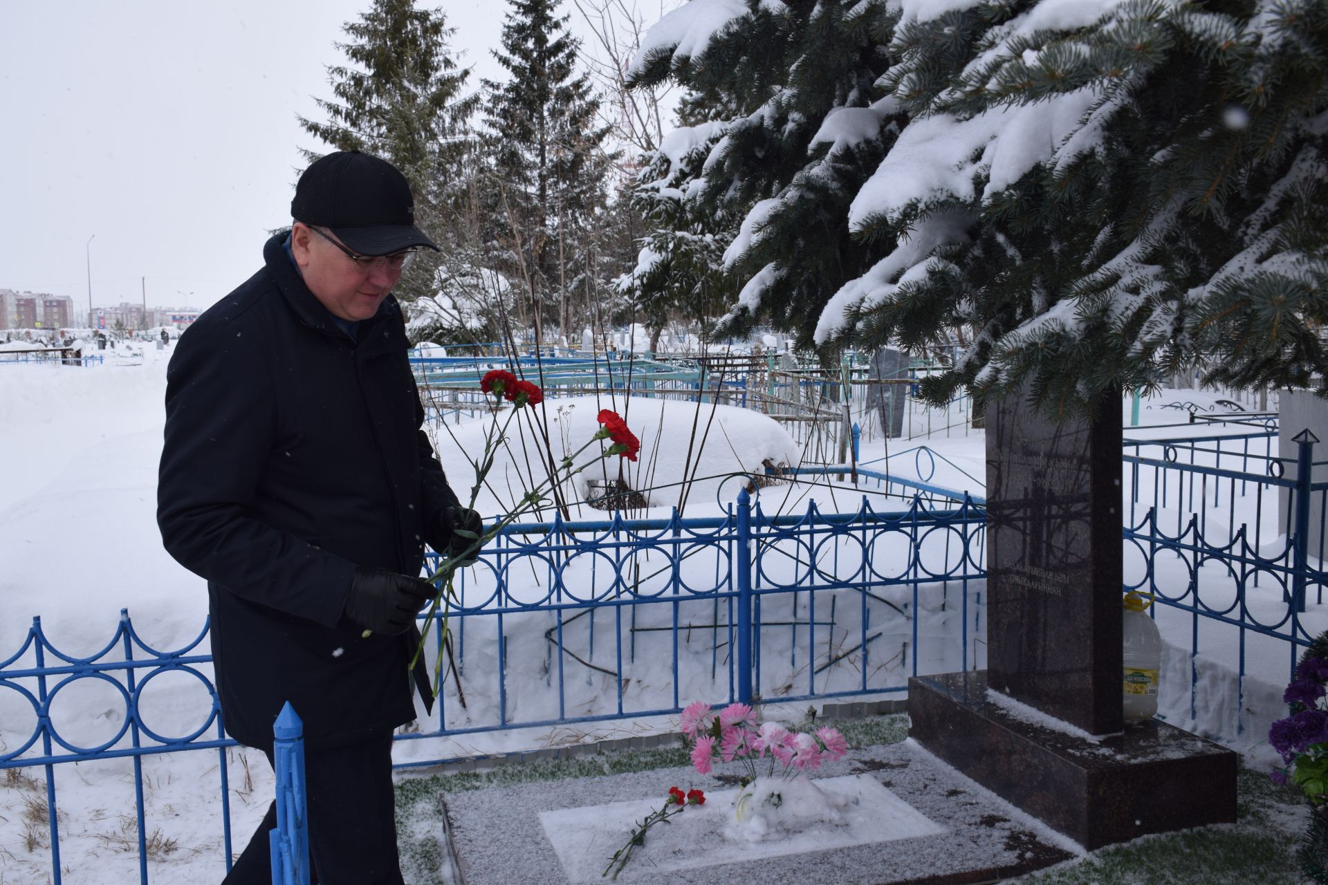 Нурлатцы почтили память легендарной личности, Героя Социалистического труда Габбаса Гиматдинова