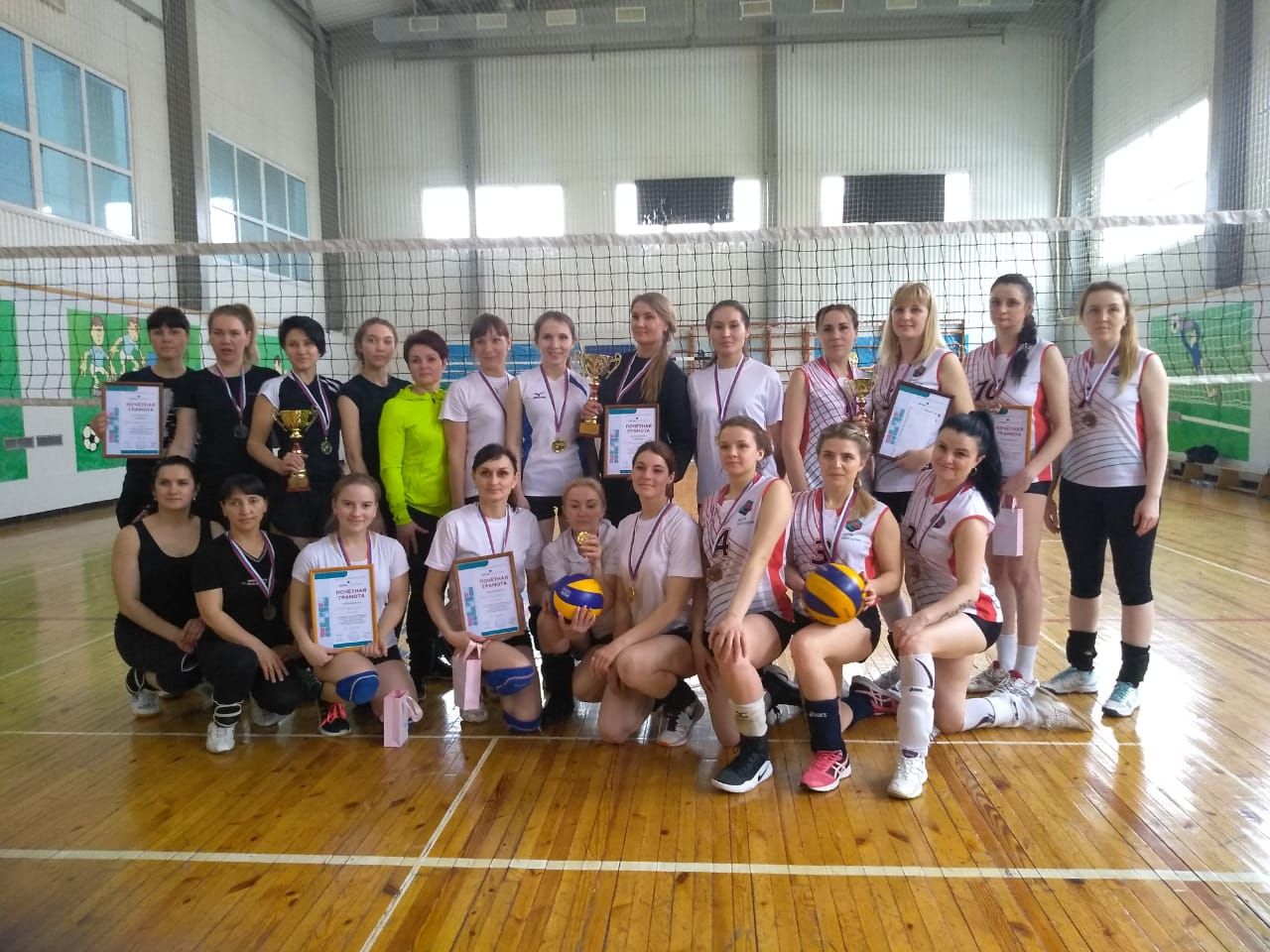 Открытый турнир по волейболу в Нурлате: первый Кубок – у хозяек