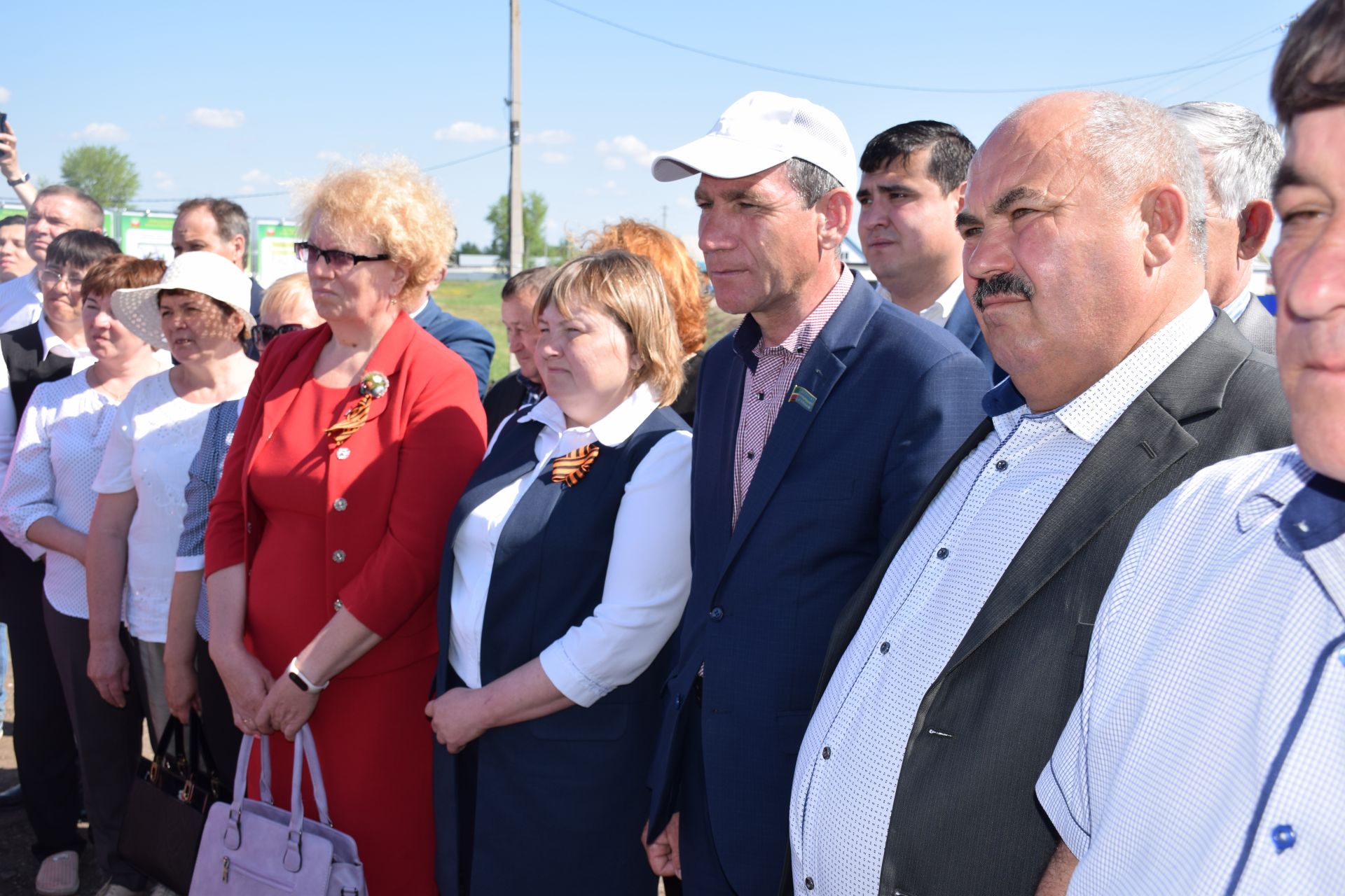 Президент Татарстана ознакомился с ходом весенне-полевых работ в хозяйствах Нурлатского муниципального района