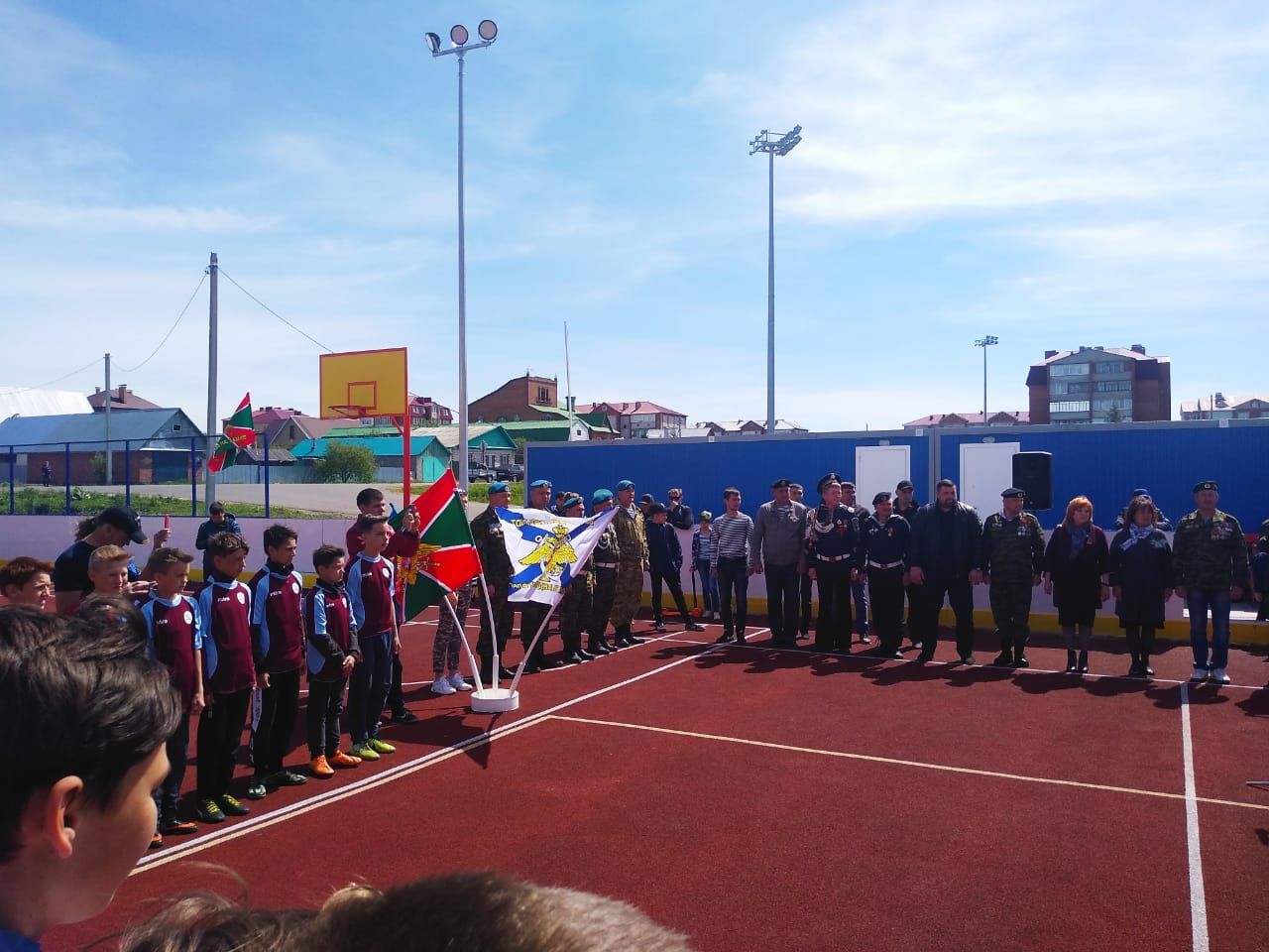 Нурлатские пограничники в преддверии праздника провели соревнования по мини-футболу среди учеников