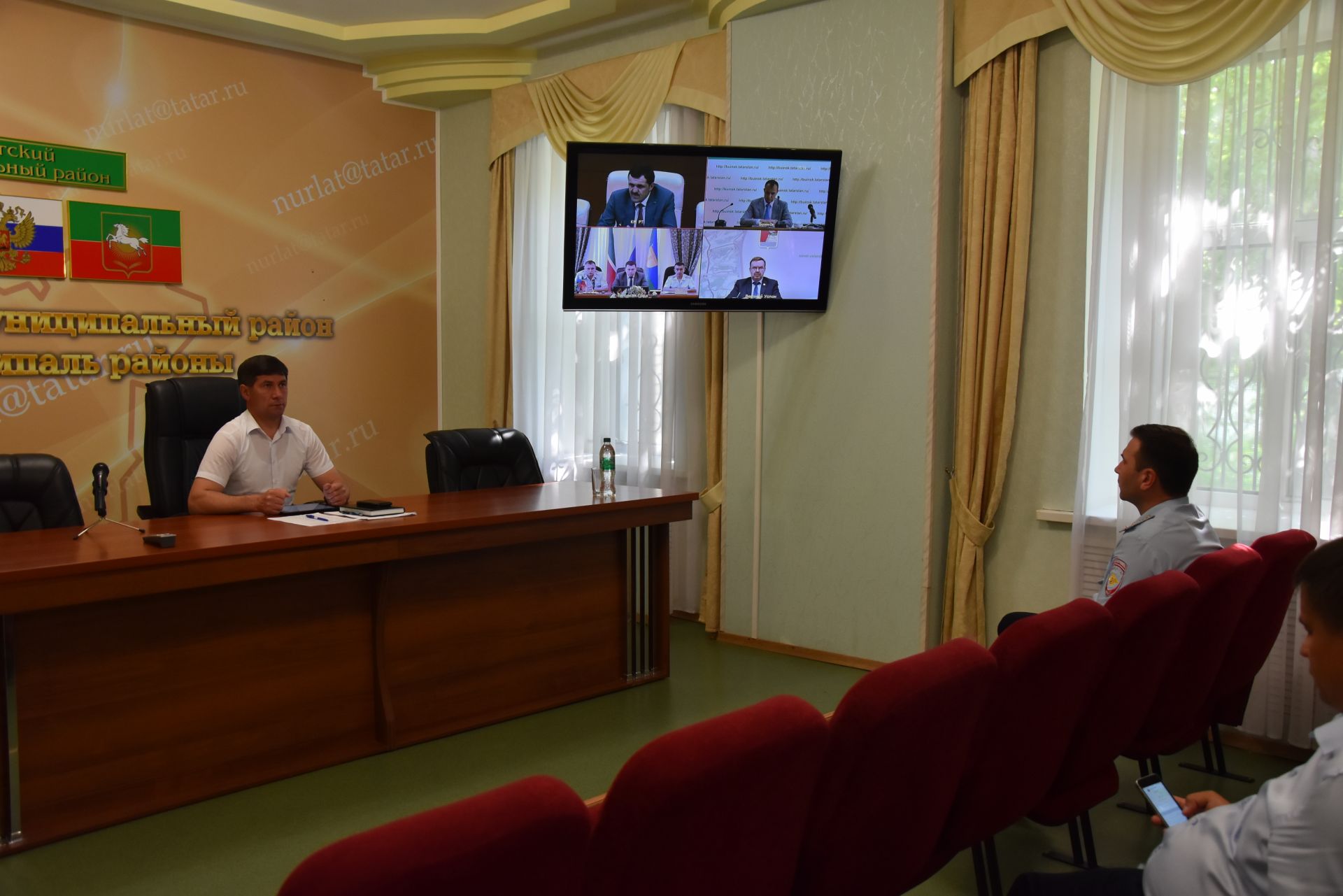 Нурлатцы в режиме видеоконференцсвязи приняли участие в заседании Правительственной комиссии РТ по обеспечению безопасности дорожного движения
