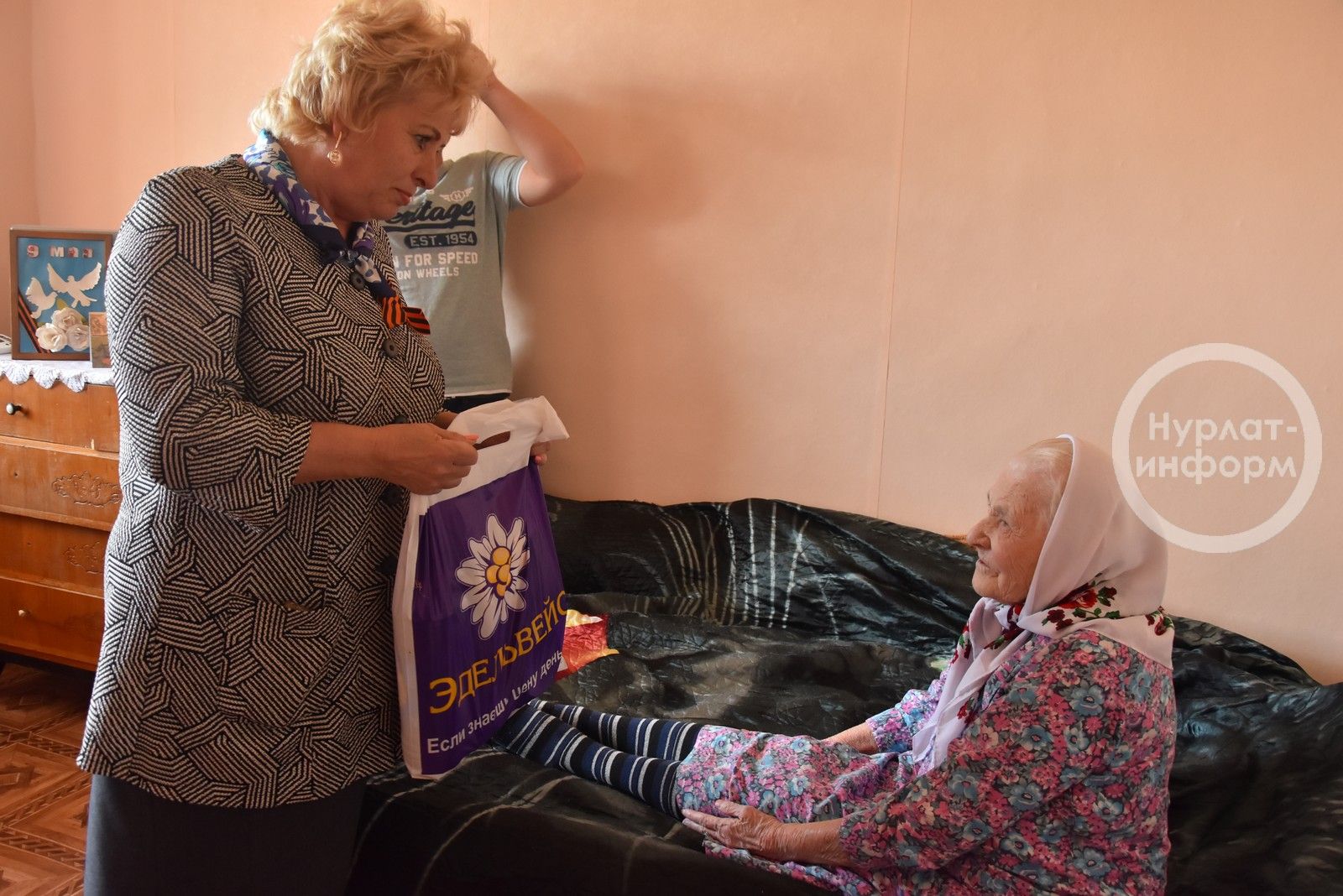С уважением и вниманием: нурлатские ветераны получили подарки депутата Государственной Думы РФ Айрата Хайруллина