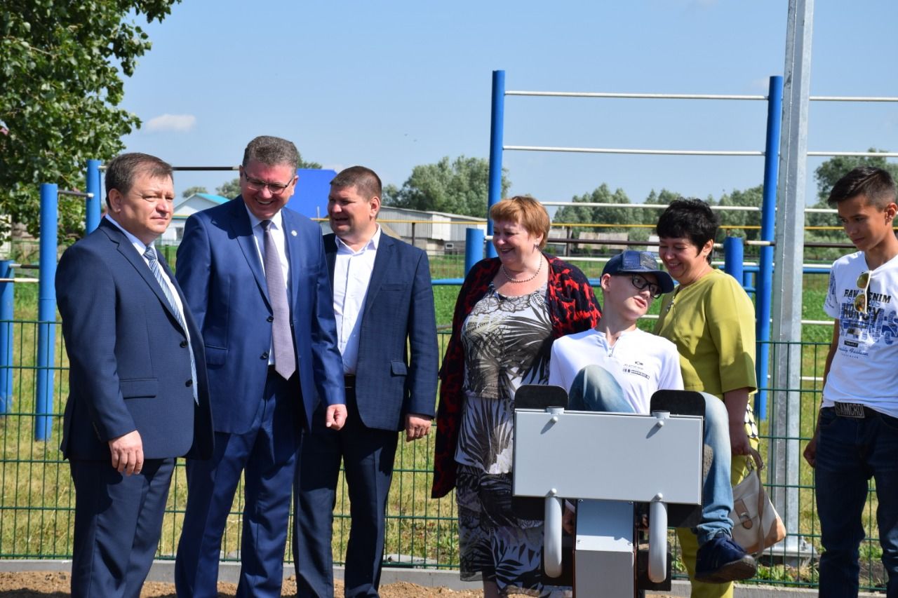 В Нурлатском районе открыли первую в этом году новую спортивную площадку