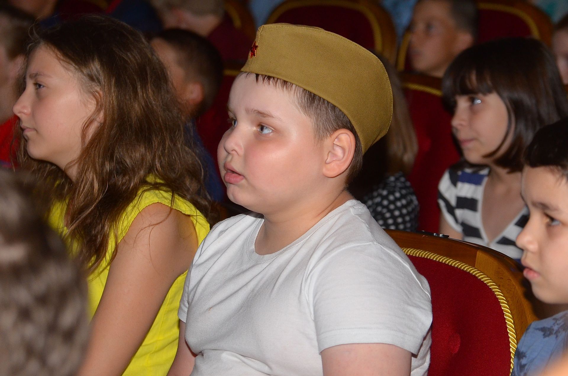 Накануне Дня защиты детей «Фонд Хайруллина» подарил праздник 250 юным татарстанцам