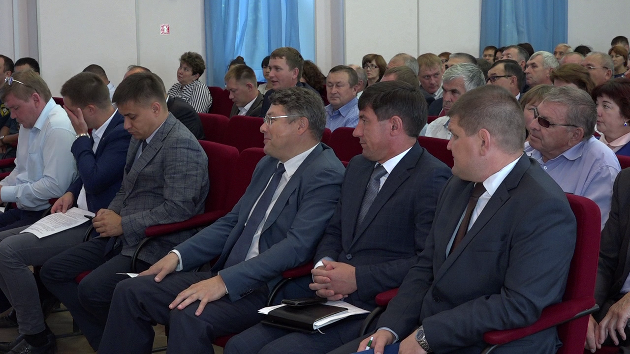 Руководители  предприятий и организаций Нурлатского района участвовали  на расширенной планерке
