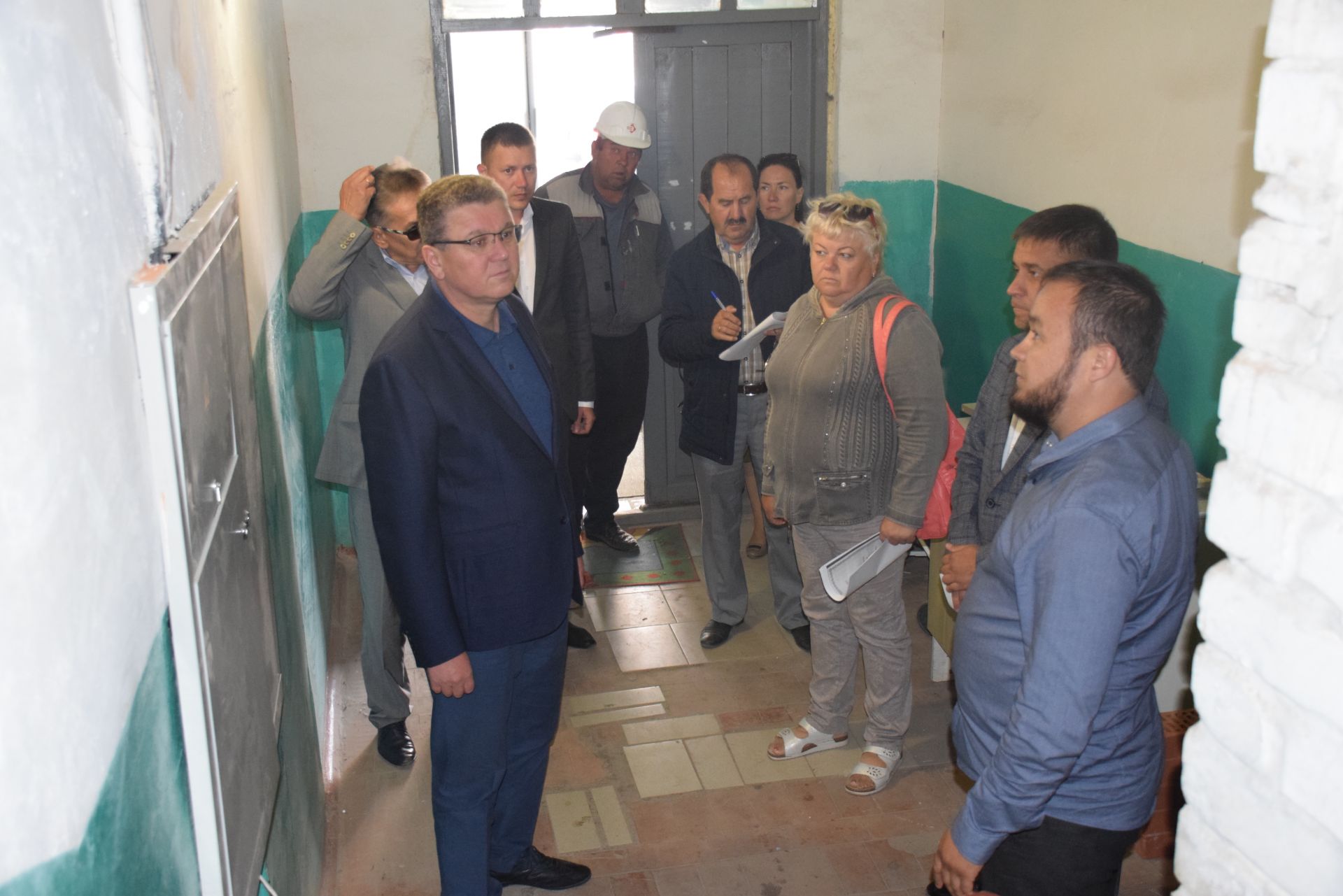 В Нурлате капитальный ремонт многоквартирных домов проходит под пристальным вниманием главы района