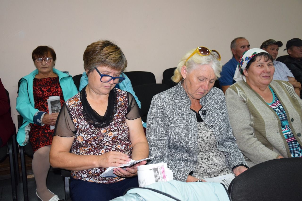 В Якушкине прошли общественные слушания с участием населения