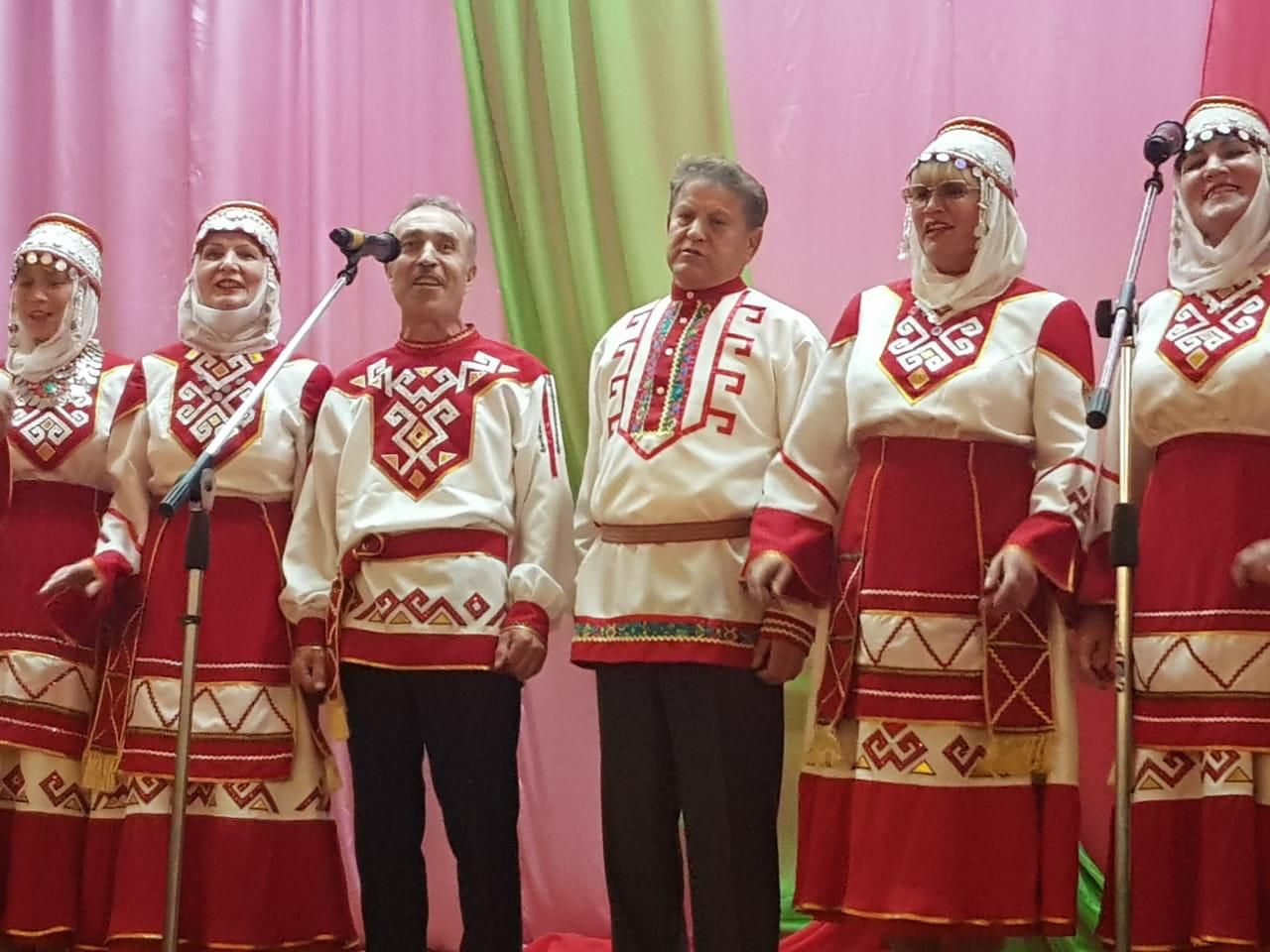 Нурлатцы выступили с перекрестным концертом в Аксубаевском районе
