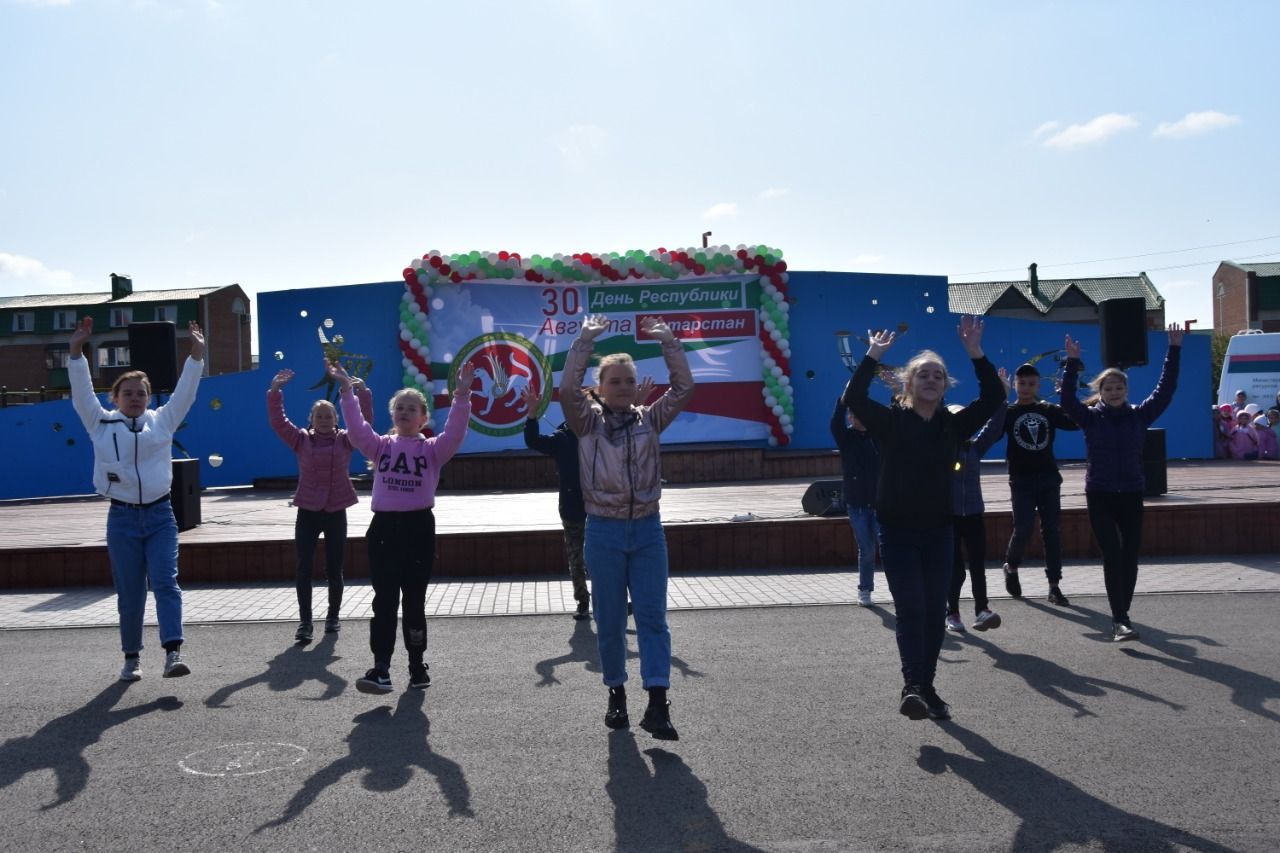 День Республики Татарстан в Нурлате: ярко, весело, красочно