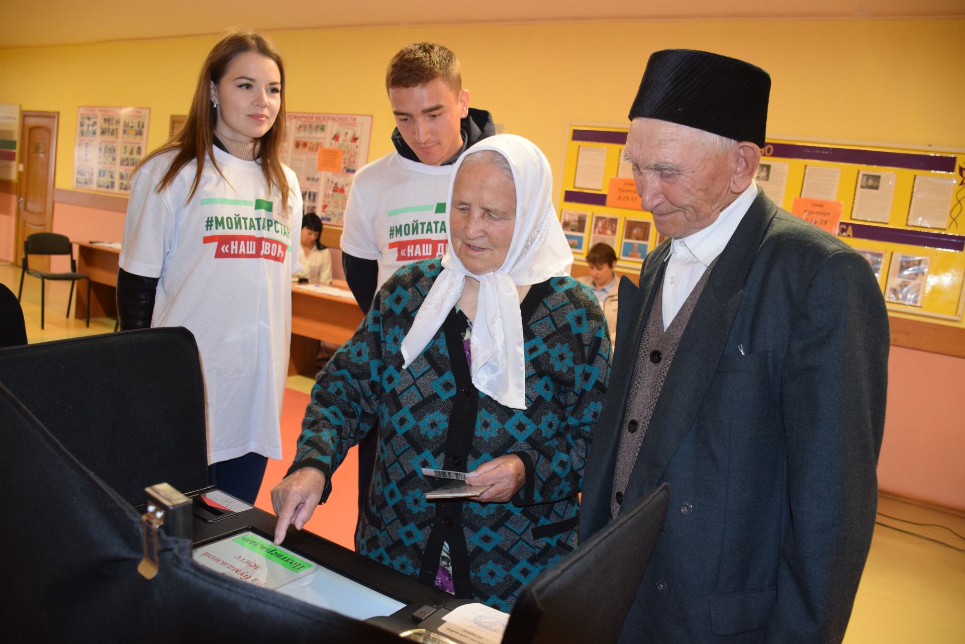Глава Нурлатского района и города Нурлат Алмаз Ахметшин: «Нурлатцы всегда проявляли активность в выборах, думаю, что сегодня будет также»