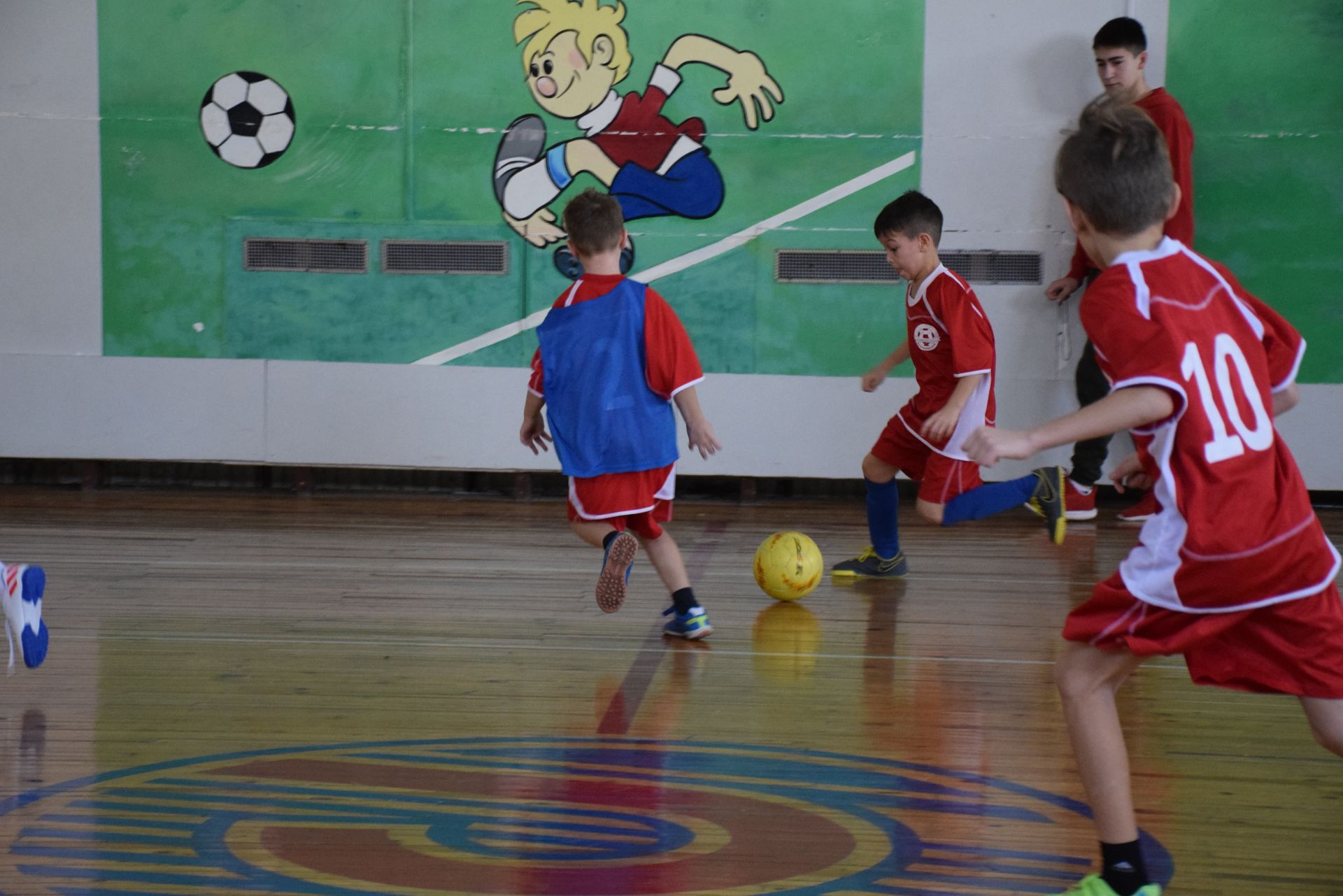 В спортивной школе имени Г.С.Хусаинова проходит открытый турнир по мини-футболу