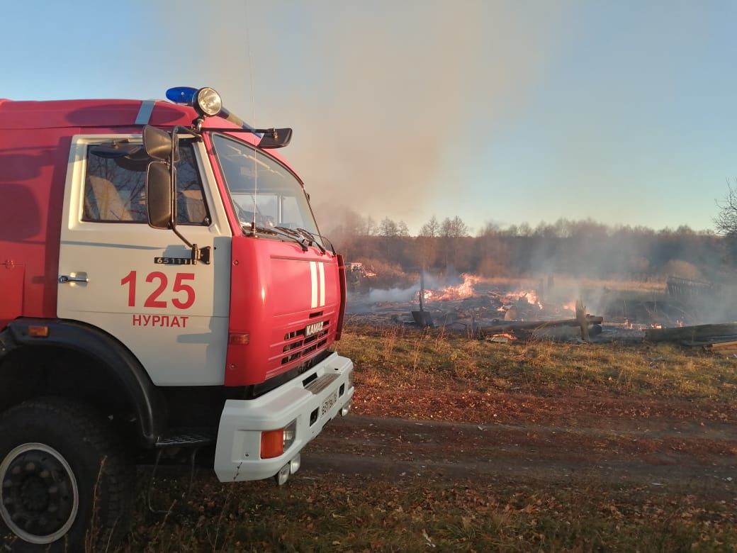 В огне пожара погиб житель поселка Нурлатского района