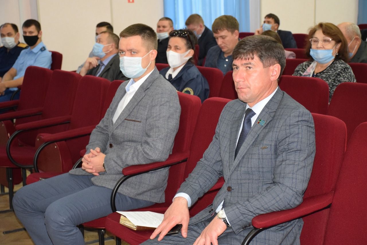 Алмаз Ахметшин провел заседание межведомственной комиссии по профилактике правонарушений 