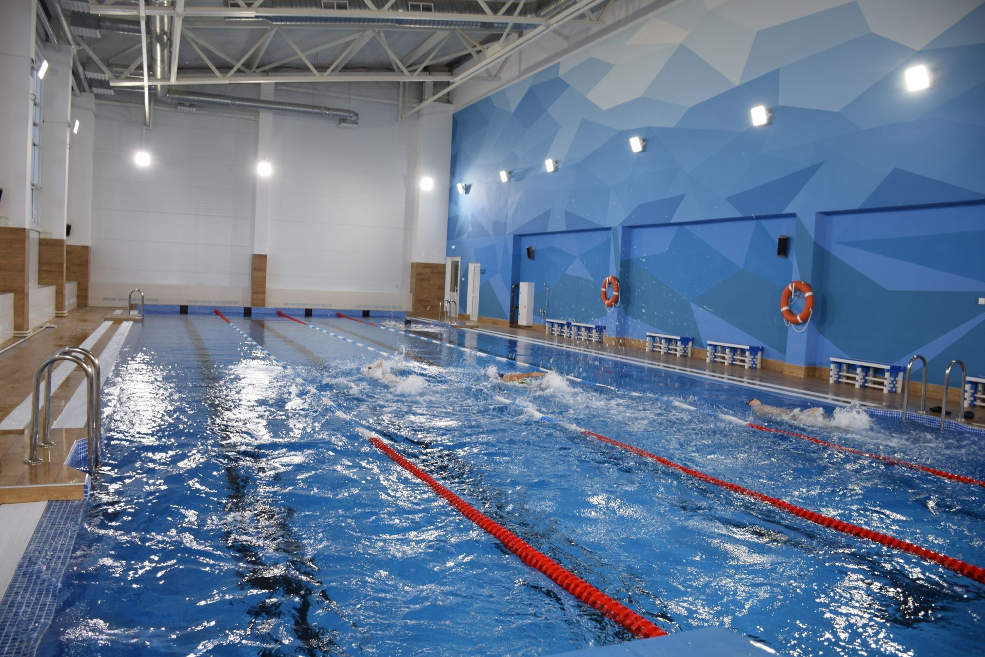 В Нурлате 2 бассейна удобно располагаются во Дворце спорта "Тулпар"