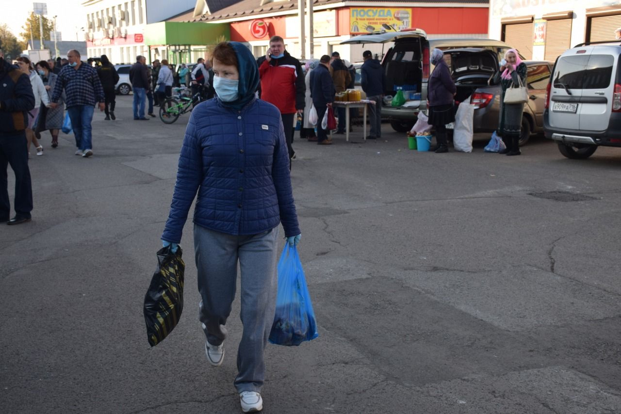 В Нурлате проходит ярмарка, посвященная Дню пожилых людей