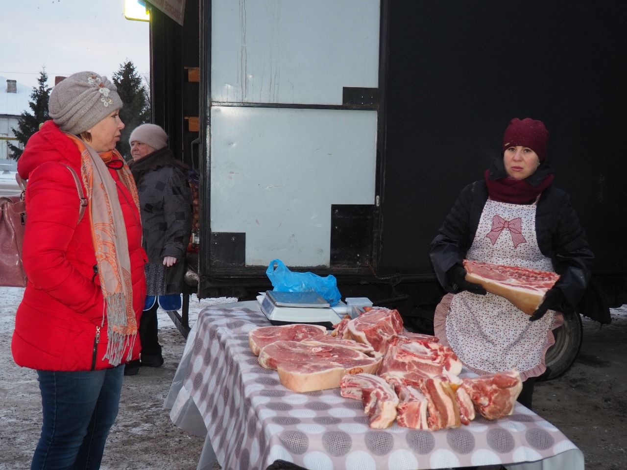 На сельхозярмарке  нурлатцы смогли отведать мясную продукцию местных производителей