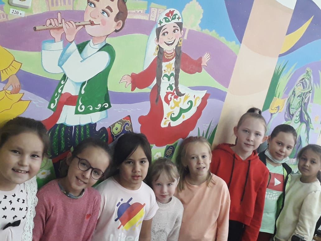 В пришкольном лагере городской школы №9 прошло мероприятие на татарском языке "Жырлыйк эле"