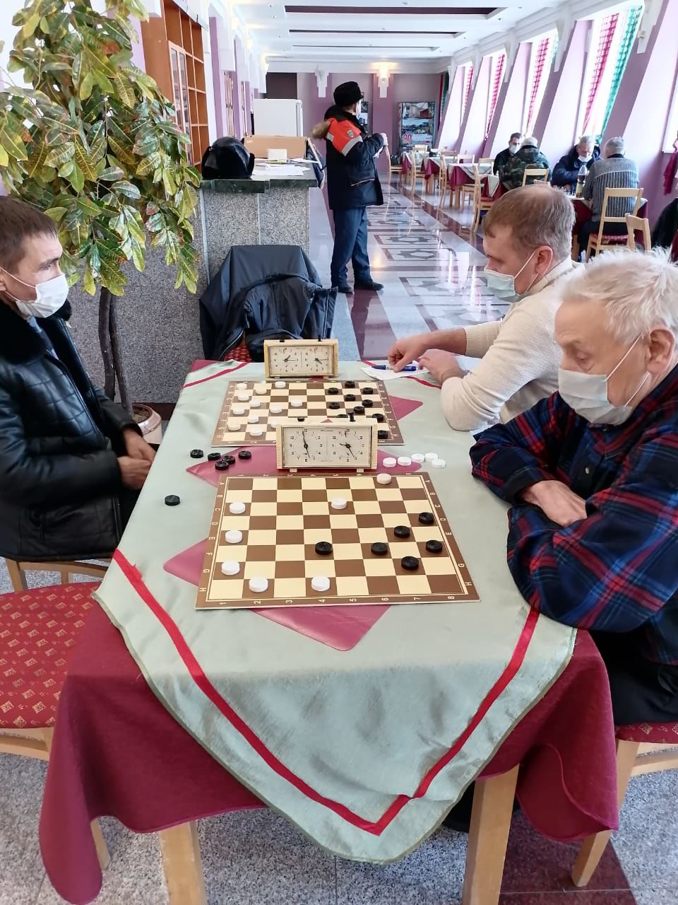 В Нурлате определились победители 26-го чемпионата района по шашкам