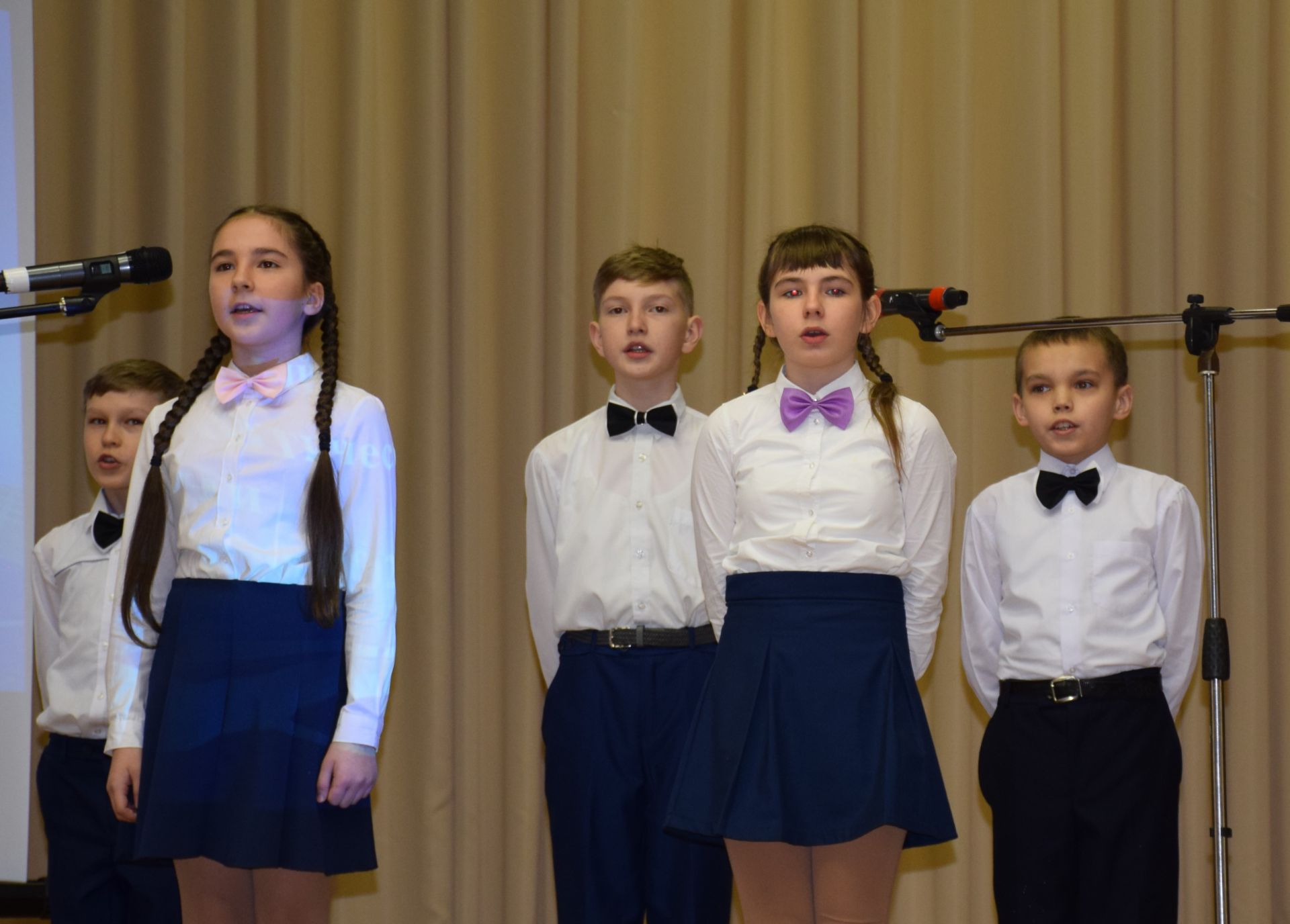 Юные таланты Нурлата стали участниками конкурса патриотической песни «Служу России»