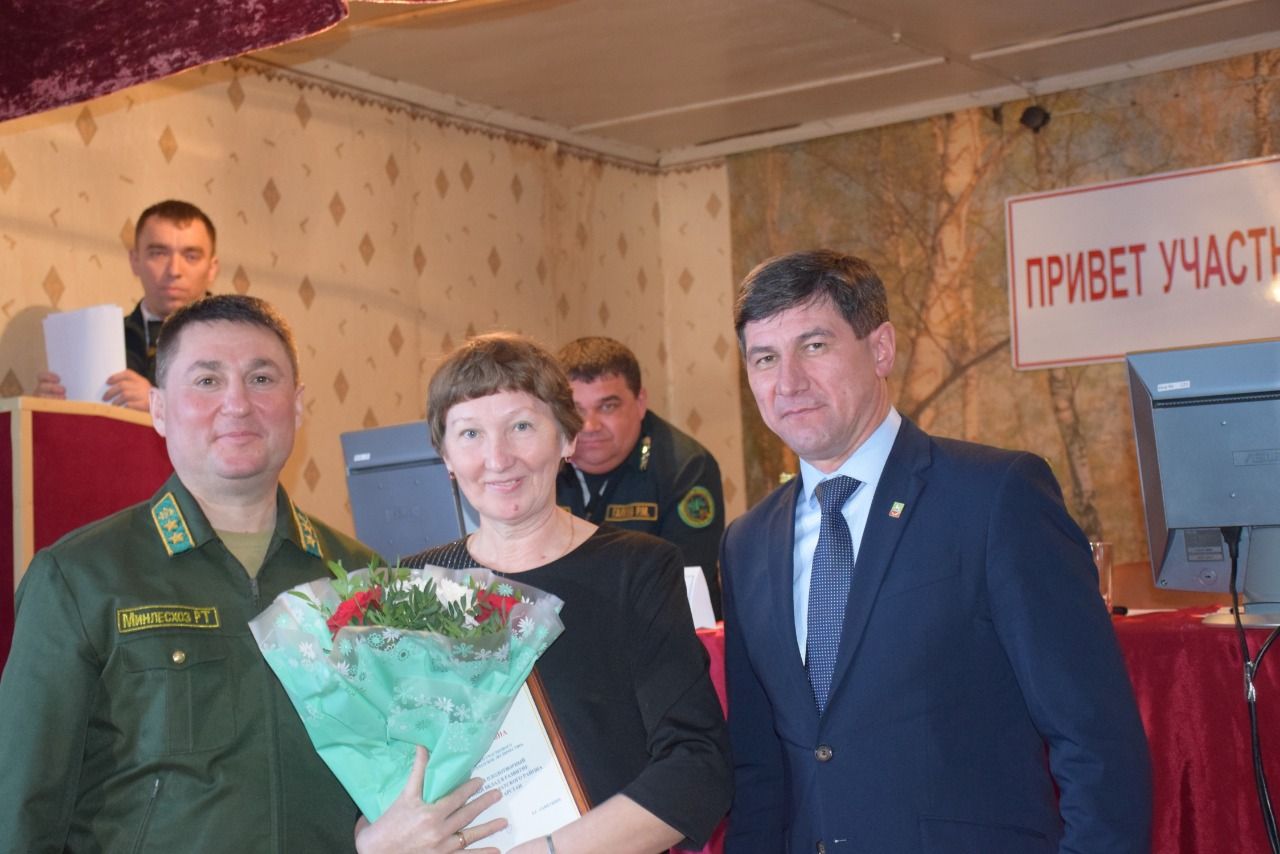 Министр лесного хозяйства РТ встретился с работниками лесной отрасли Нурлатского района
