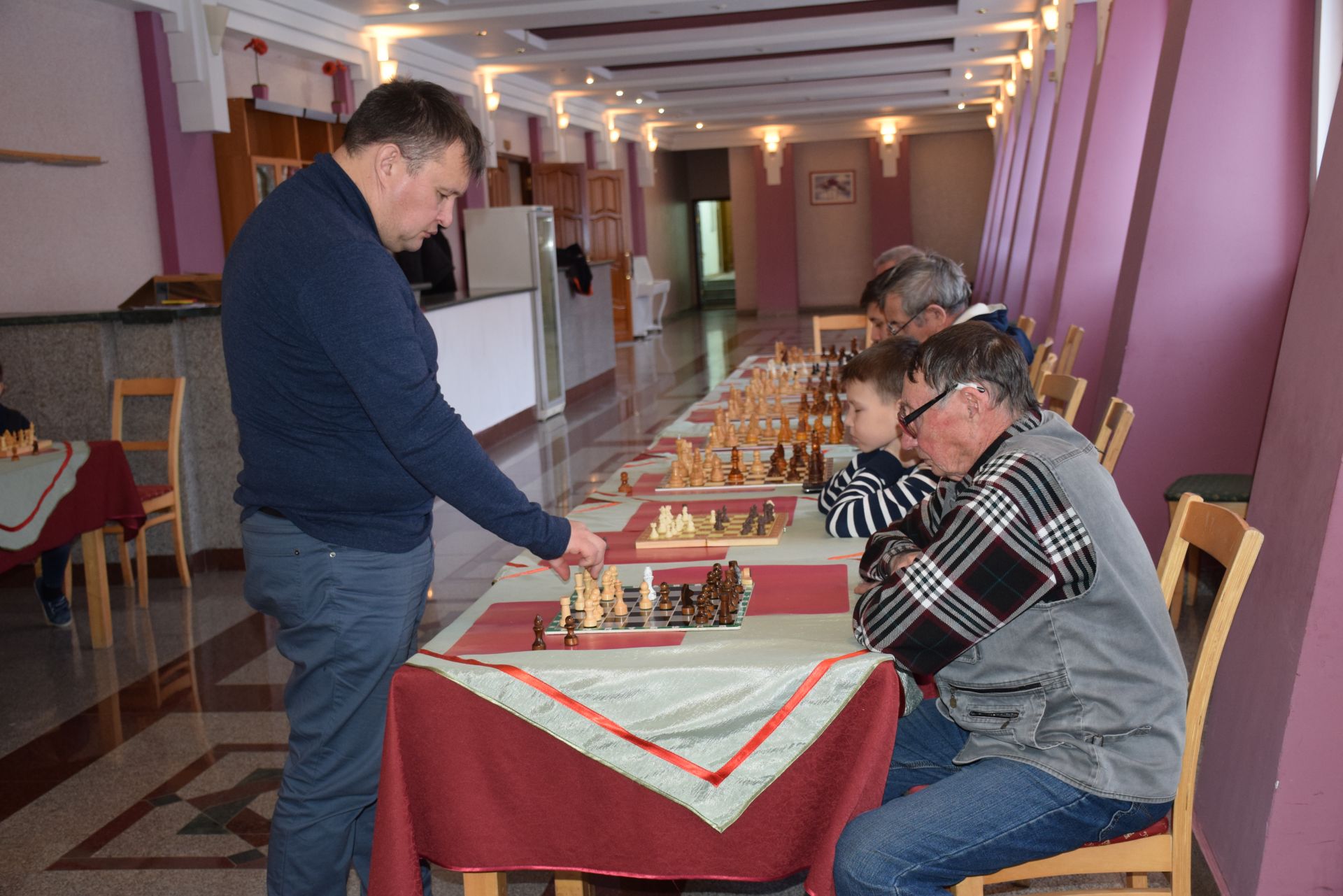 Нурлатцы получили ценные навыки игры в шахматы от мастера спорта международного класса