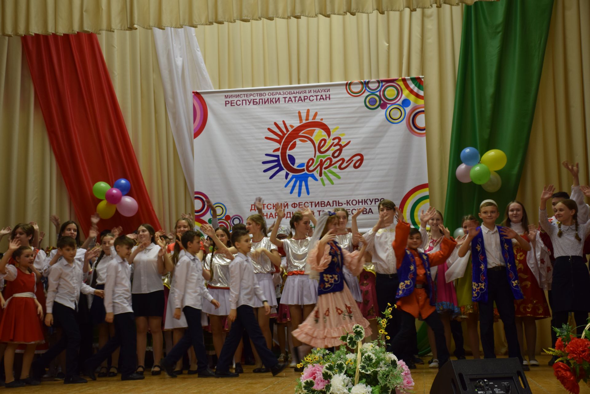 Нурлатцев объединил фестиваль народного творчества «Без бергэ»