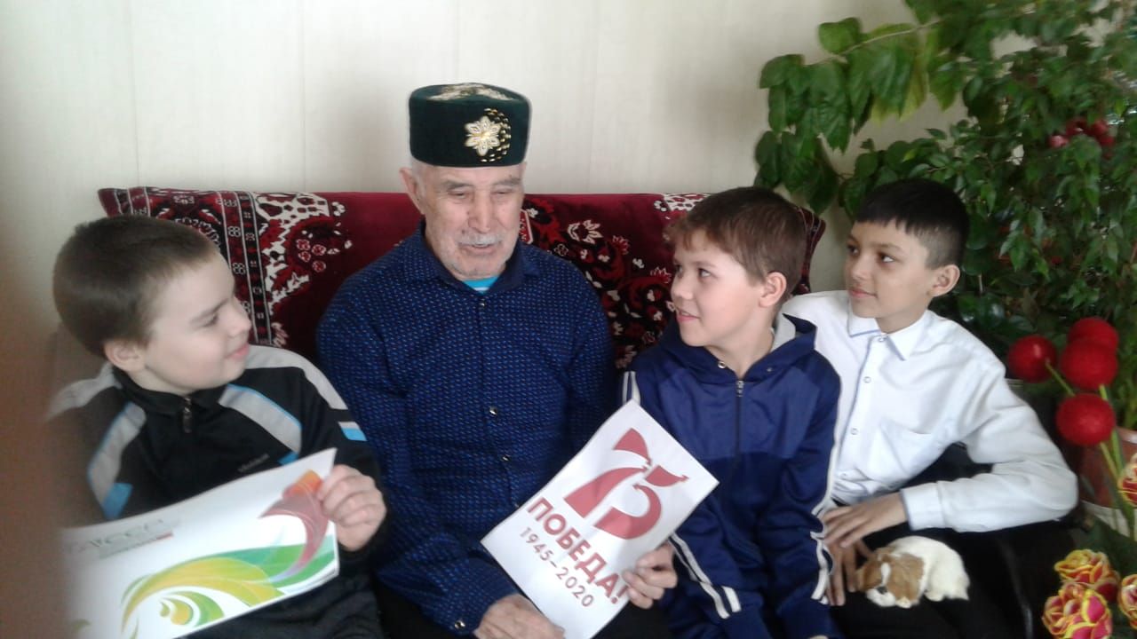 Ученики Курманаевской школы встретились с тружеником тыла
