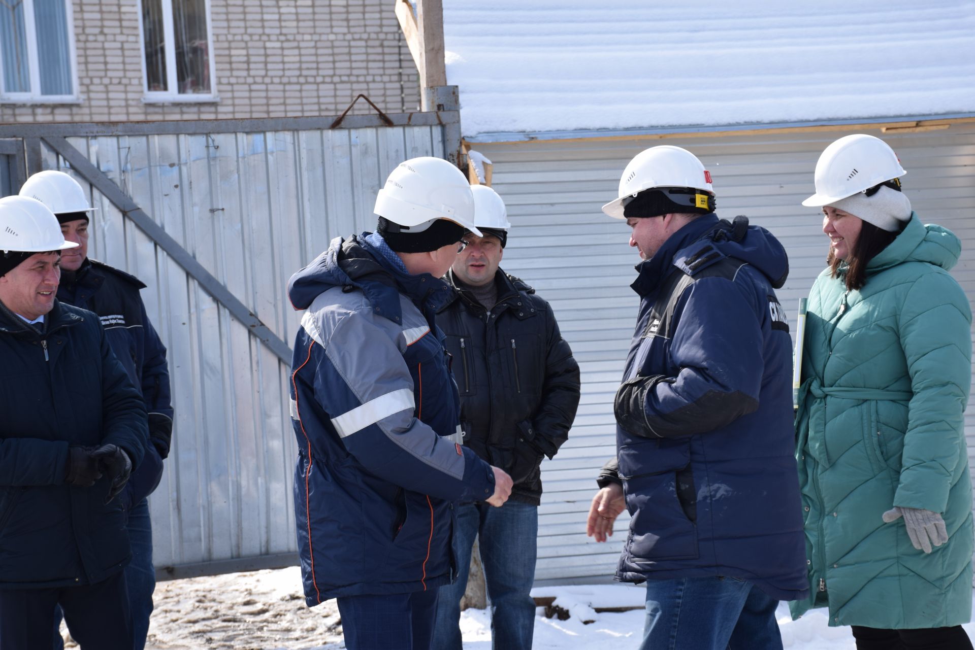 В Доме детского творчества в Нурлате продолжают облицовку фасада