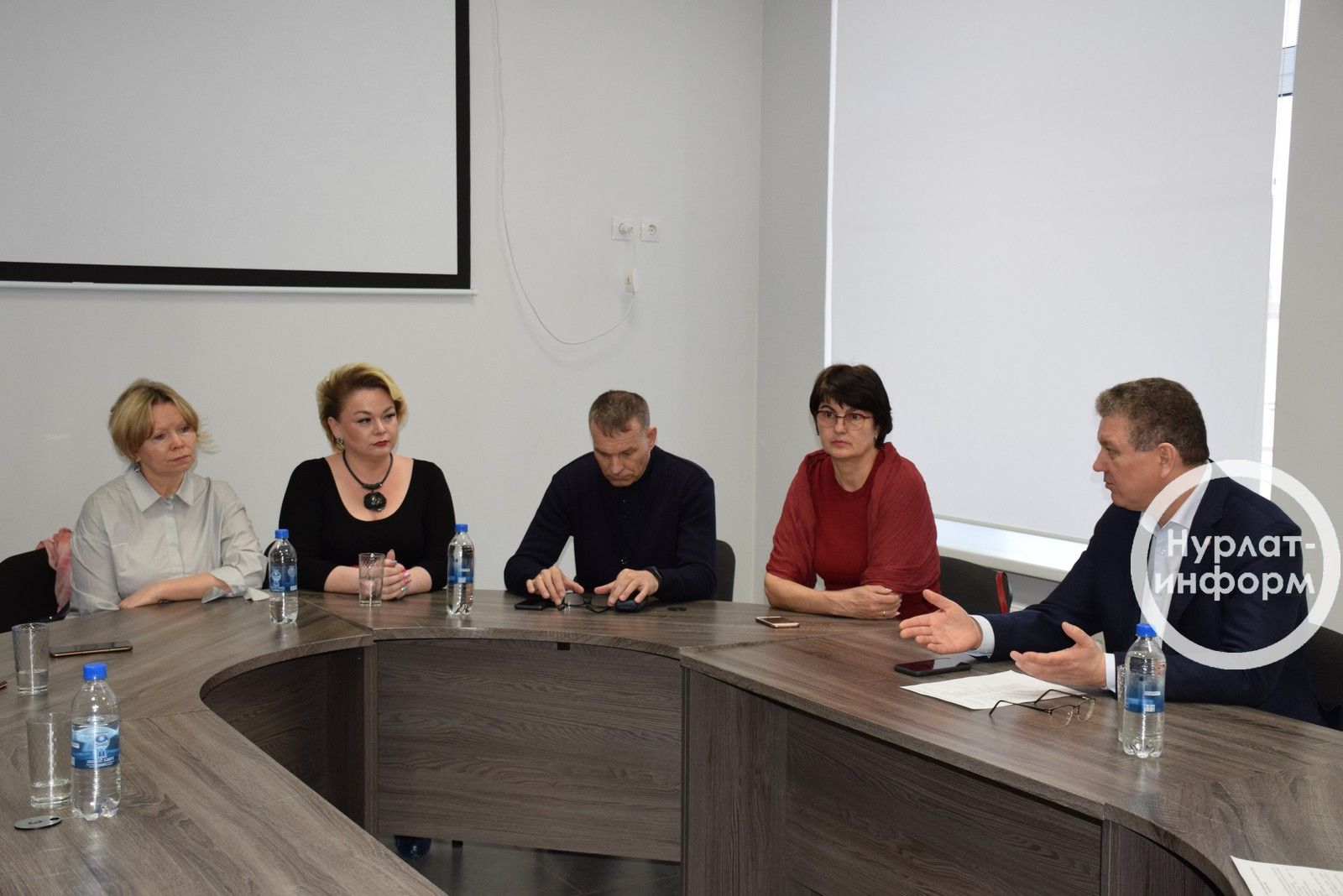 Алмаз Ахметшин обсудил с предпринимателями сложившуюся экономическую ситуацию