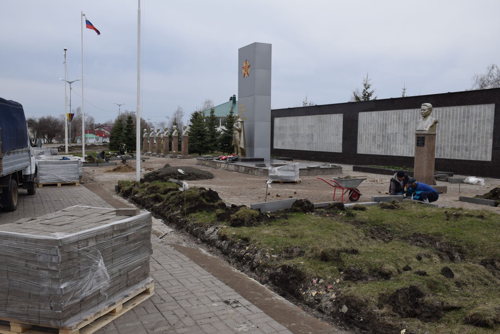 Реконструкцию мемориального комплекса «Вечный огонь» в Нурлате завершат до 1 мая