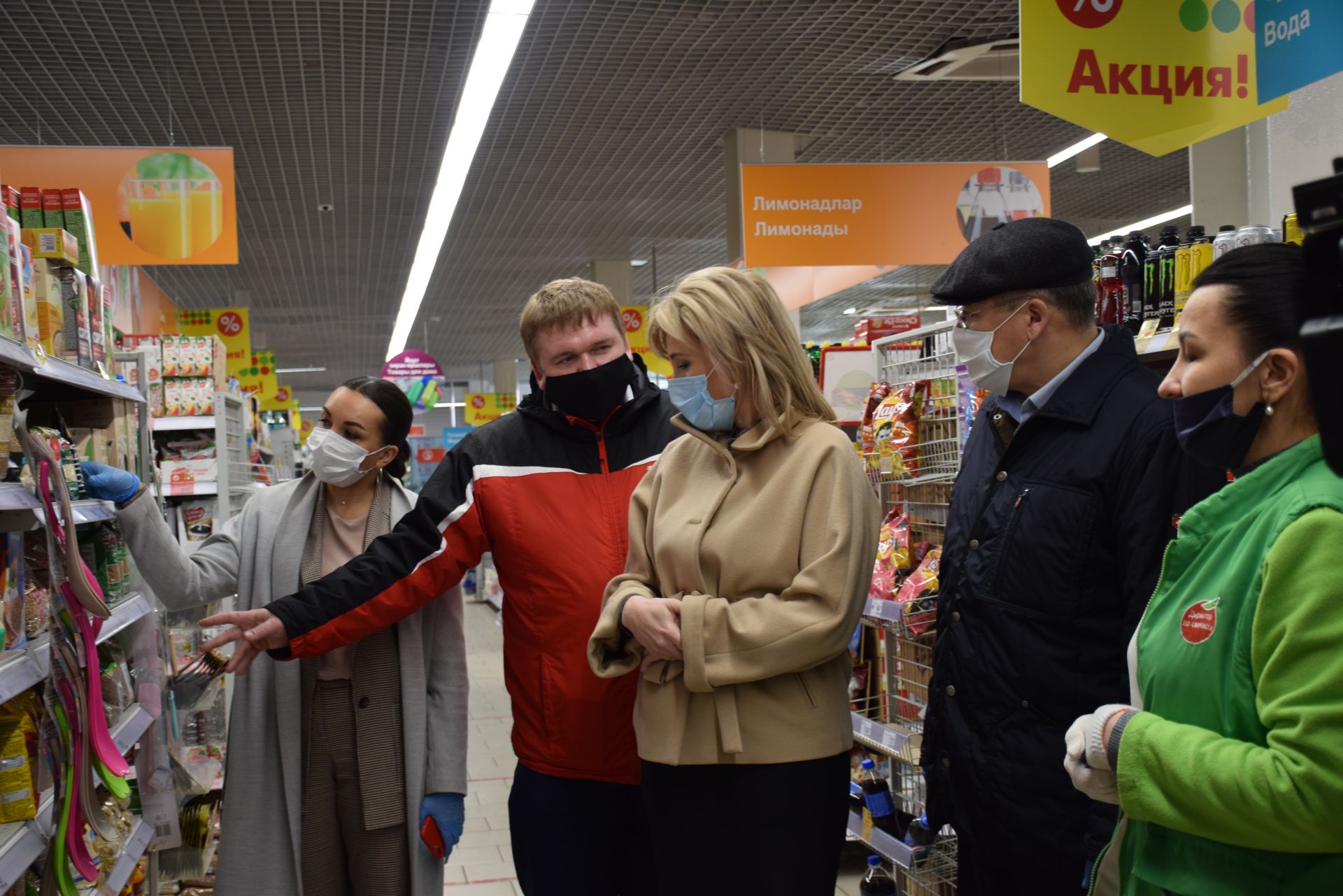 Депутат Госсовета РТ Людмила Рыбакова посетила магазины Нурлата&nbsp;
