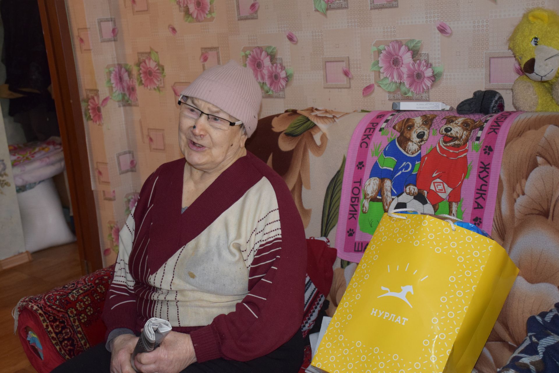 В Нурлате в рамках акции «Мы рядом» волонтеры помогают пожилым