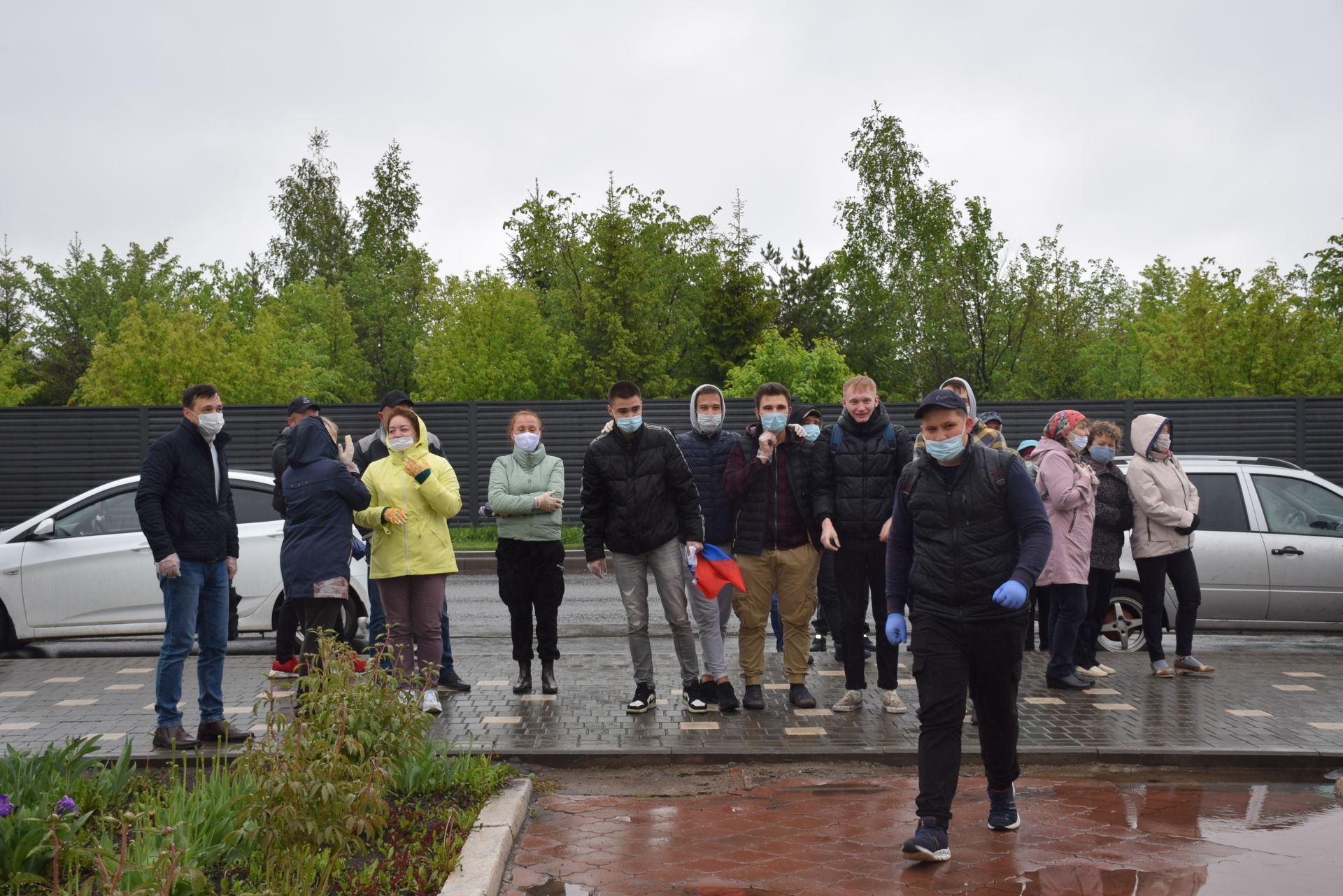 Первая партия нурлатских новобранцев отправилась служить в армию