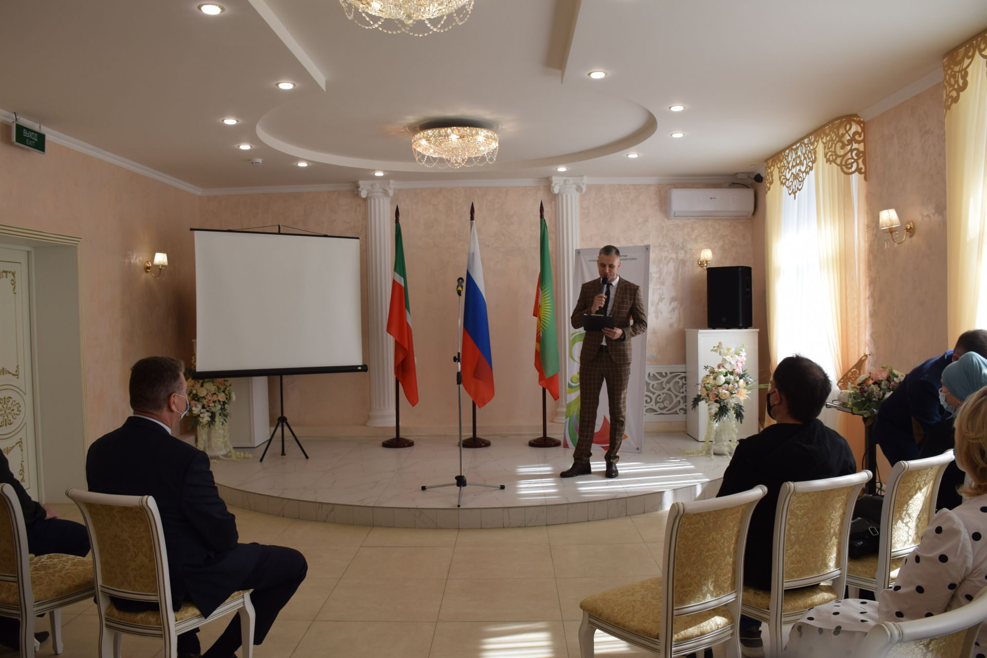 Нурлат: Алмаз Ахметшин поздравил предпринимателей с профессиональным праздником