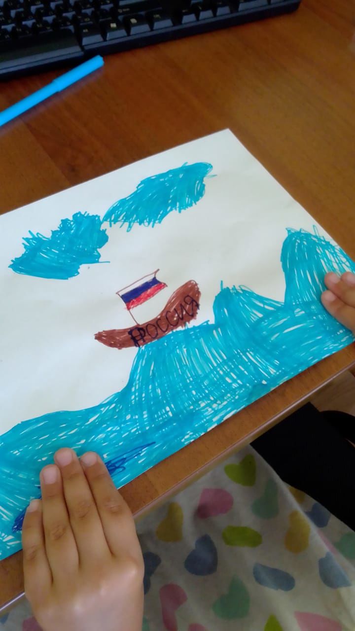 Ясмина Хайруллина представила свой  рисунок на творческий конкурс "Люблю, тебя Россия"