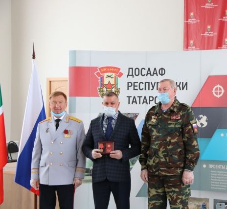 В ДОСААФ РТ  прошло награждение руководителей  автошкол татарстанского оборонного общества