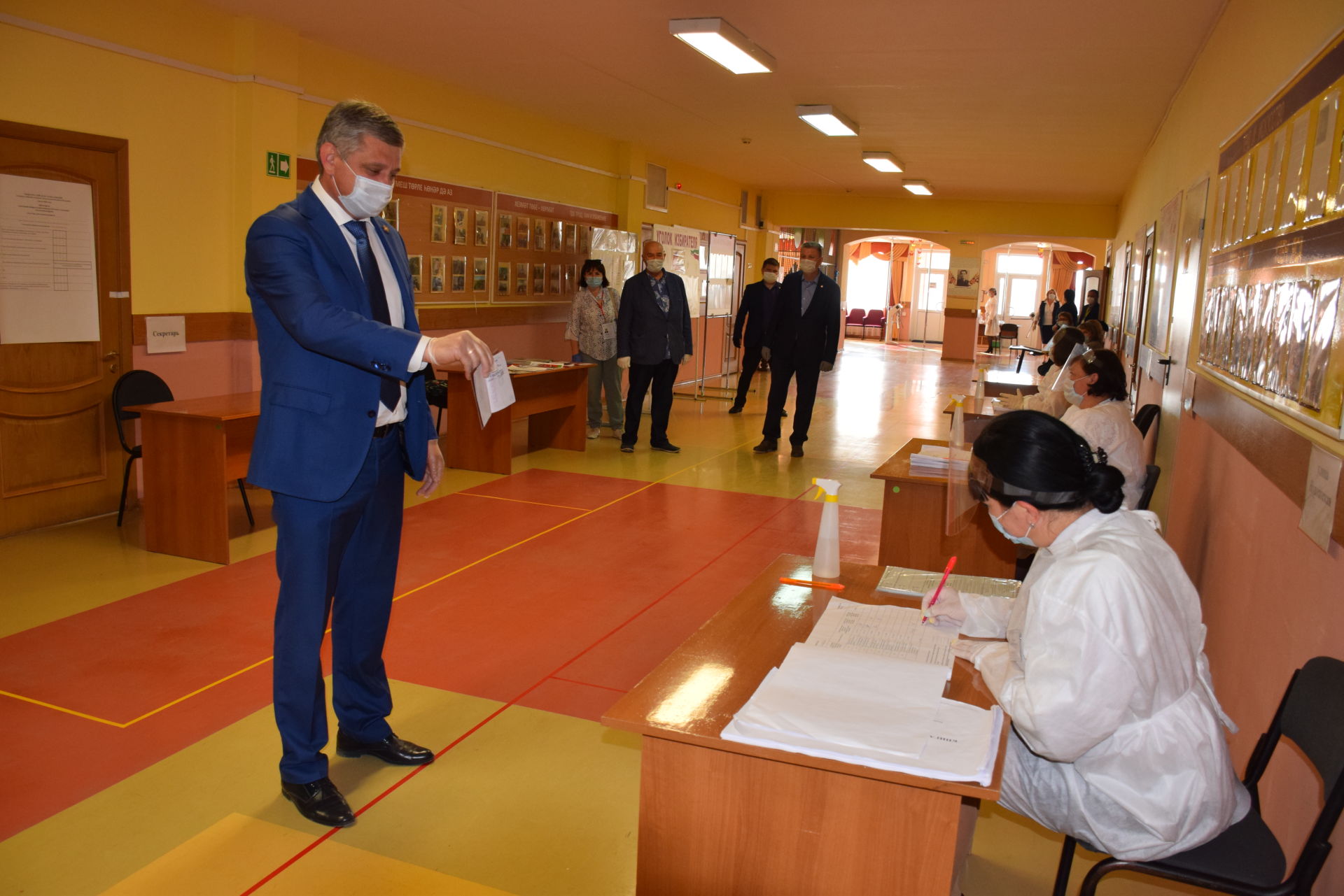 Министр экологии Татарстана за поправки к Конституции России проголосовал в Нурлате