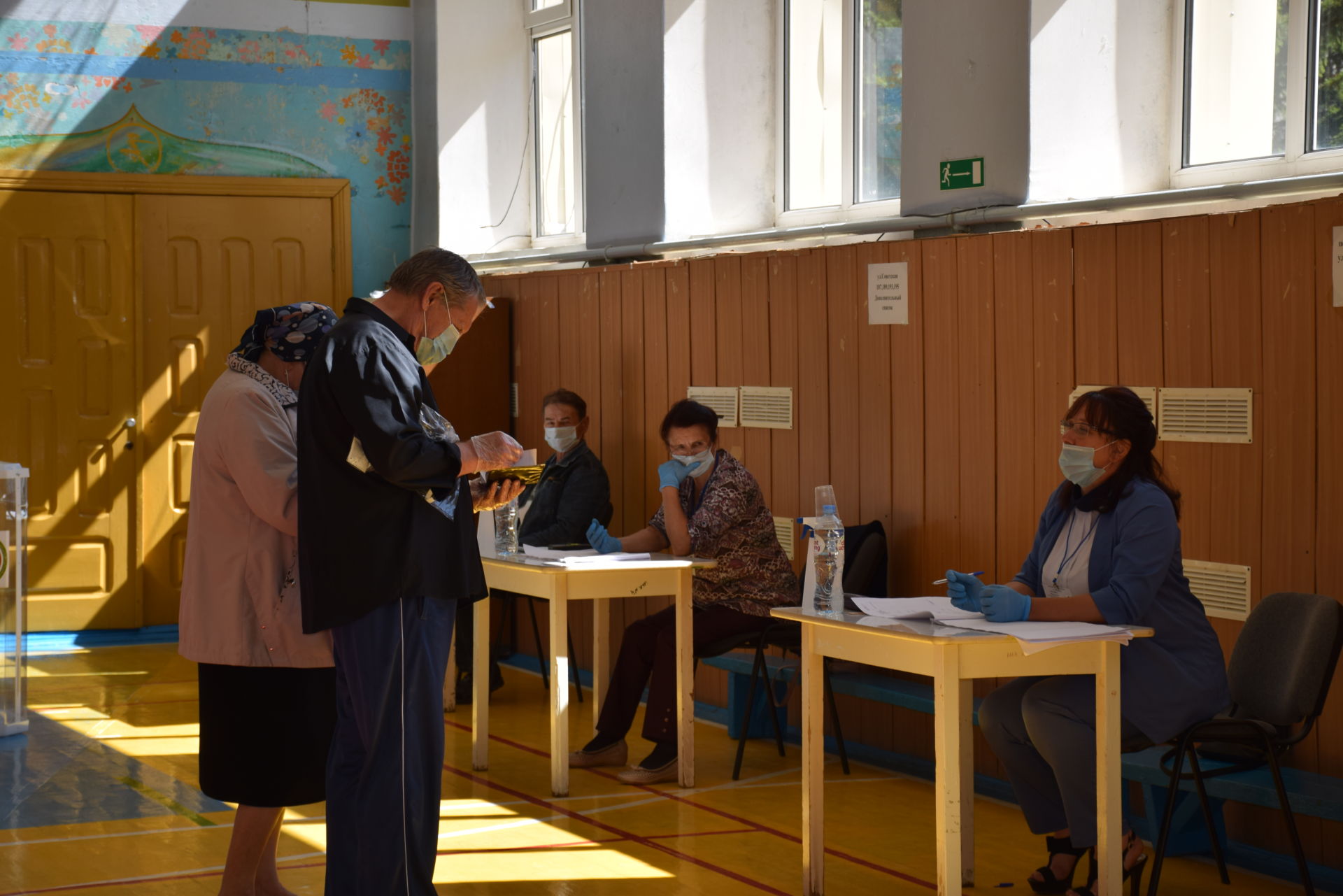 94-летняя труженица тыла из Нурлата Марзия Галиакбарова по поправкам к Конституции РФ проголосовала в основной день&nbsp;