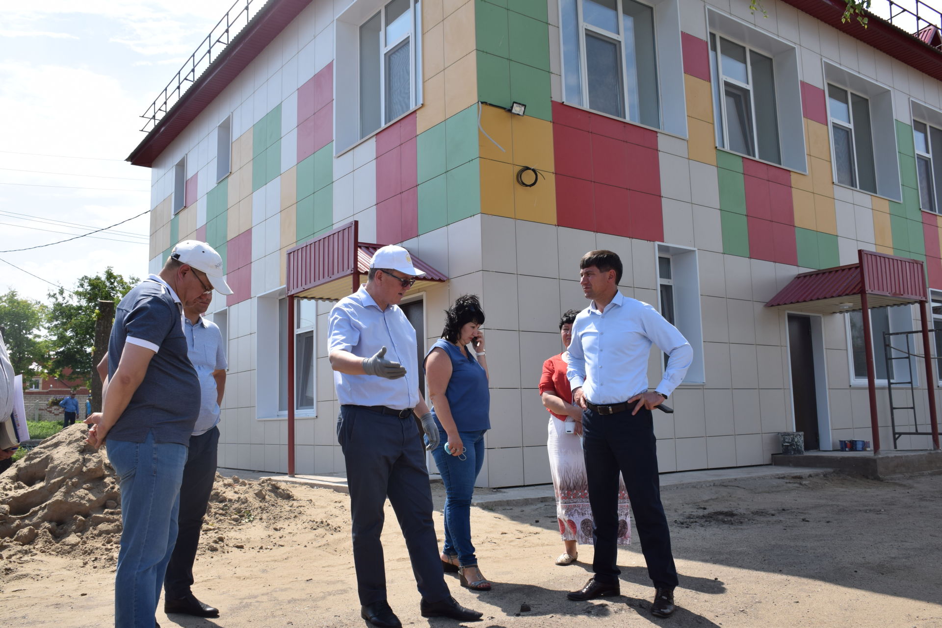 Глава Нурлатского района посетил объекты капитального ремонта