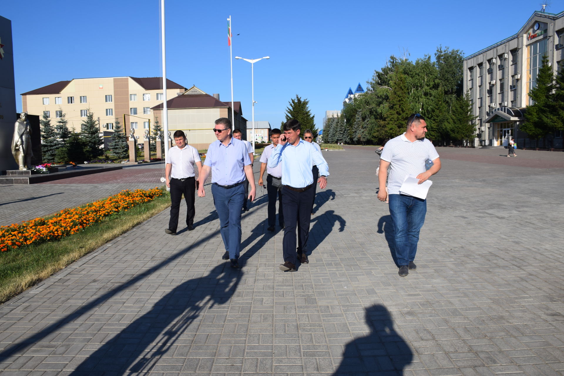 Алмаз Ахметшин  ознакомился с ходом реализации программы «Наш двор» в Нурлате