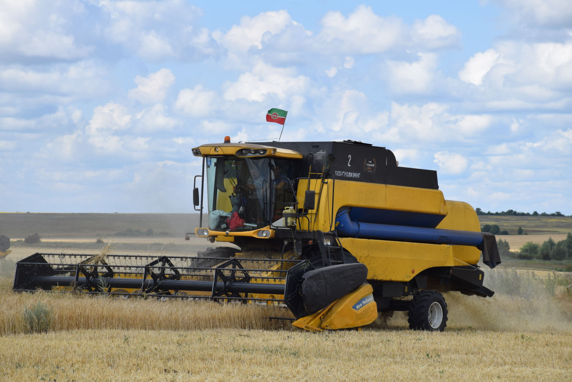 Татарстанские работники агроотрасли собрали первый миллион тонн зерна урожая 2020