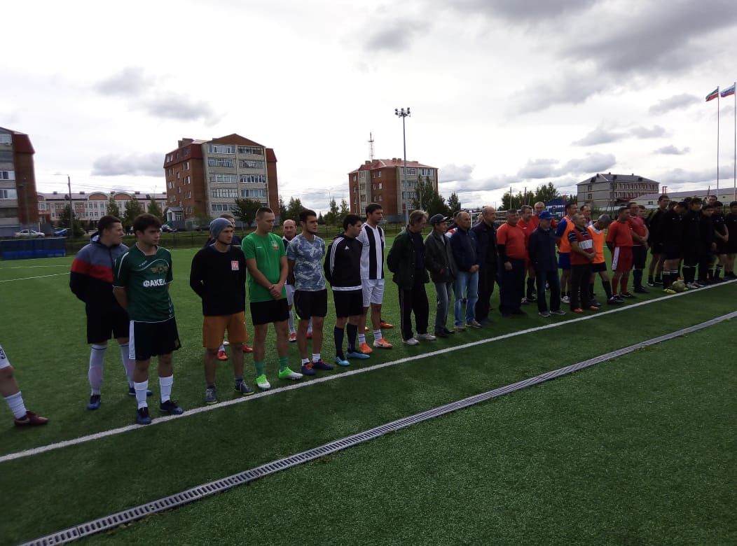 В Нурлате прошел блиц-турнир памяти футболистов района