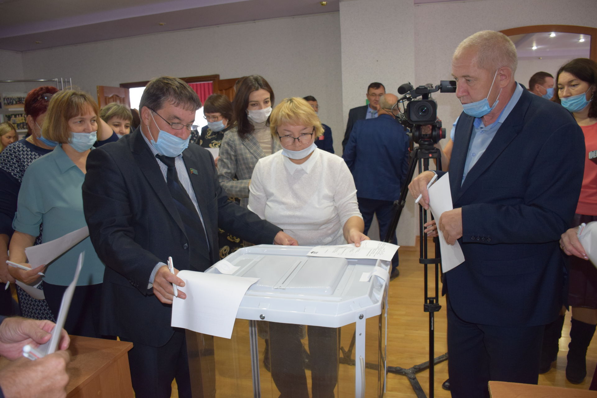 Единороссы в Нурлате провели три заседания