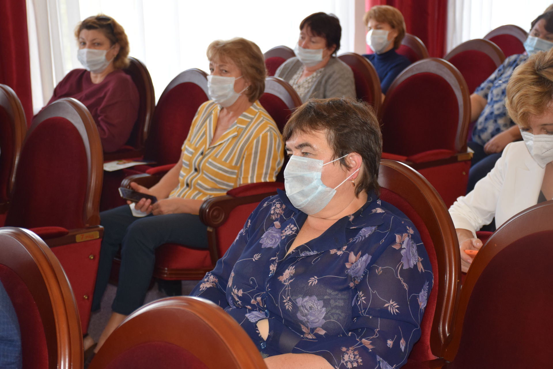 Первый замминистра здравоохранения Татарстана встретился с медицинскими работниками Нурлата