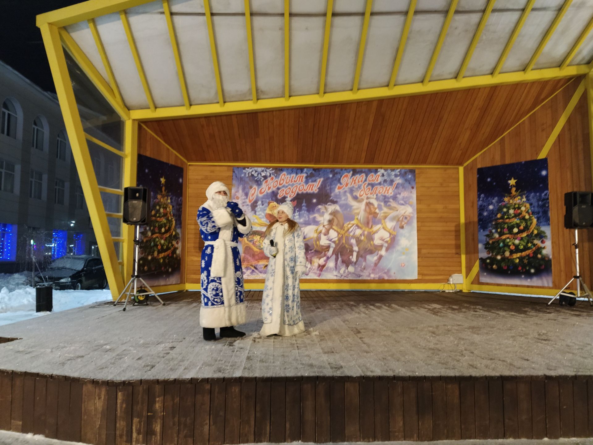 Нурлатцы проводили Старый Новый год танцами на центральной площади города
