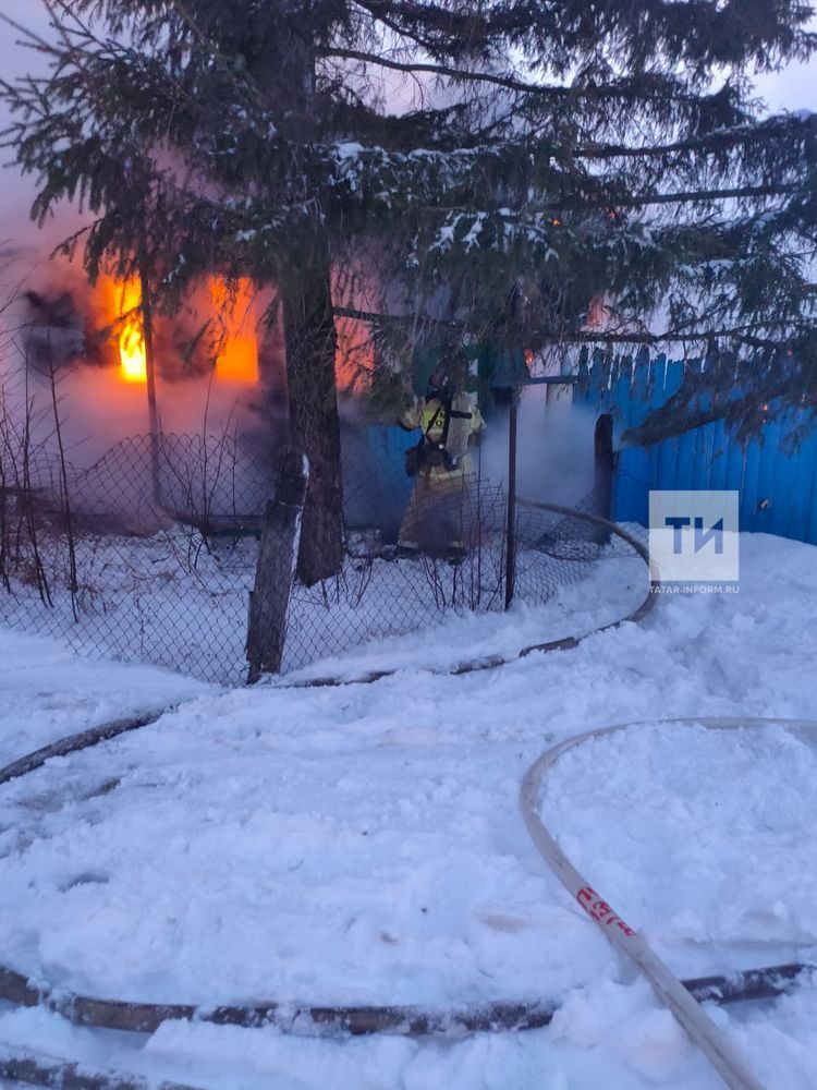 РТ: В обломках частного дома после пожара нашли тело 63-летнего мужчины